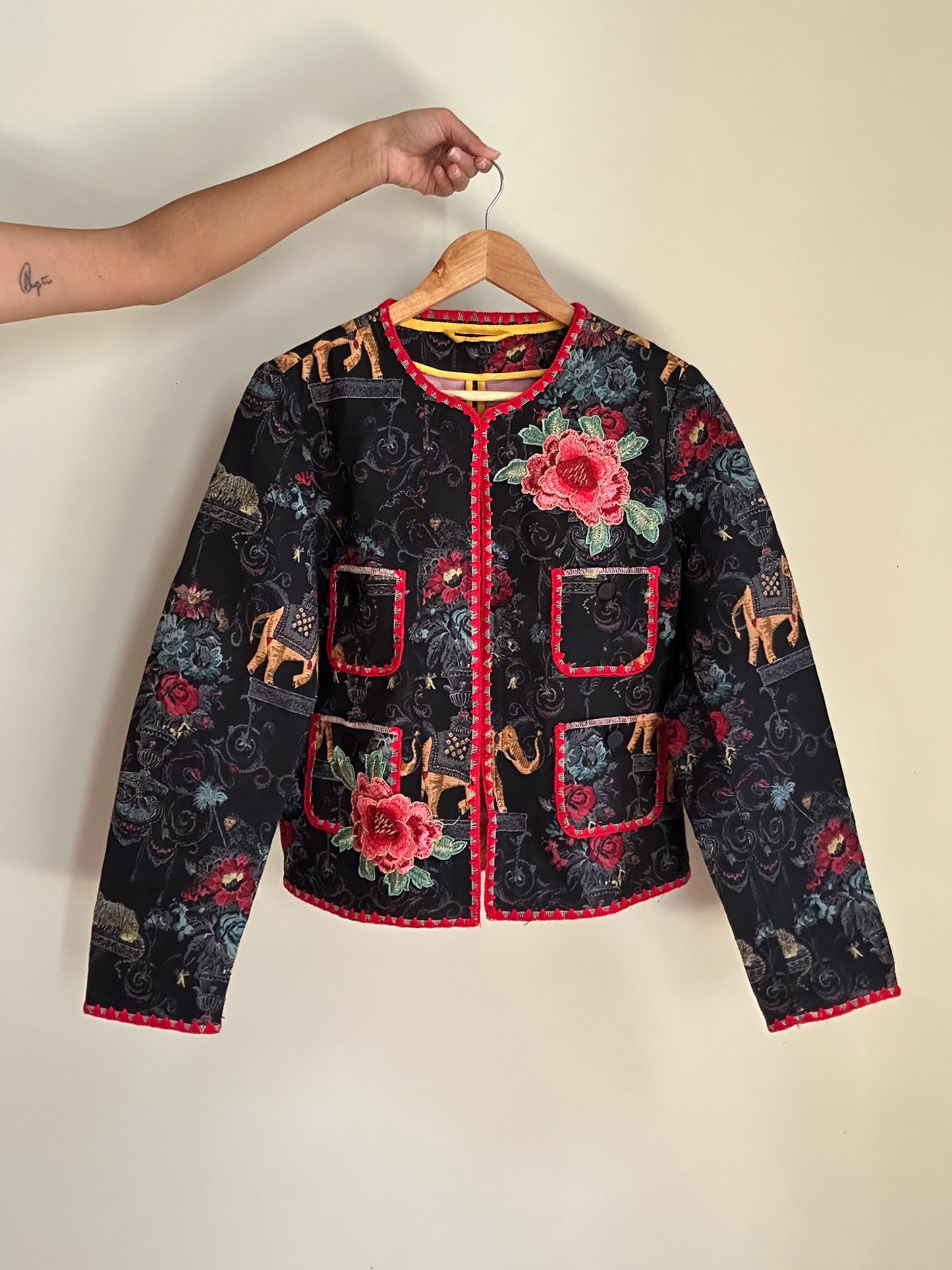 Change Vintage Front Open Shaket