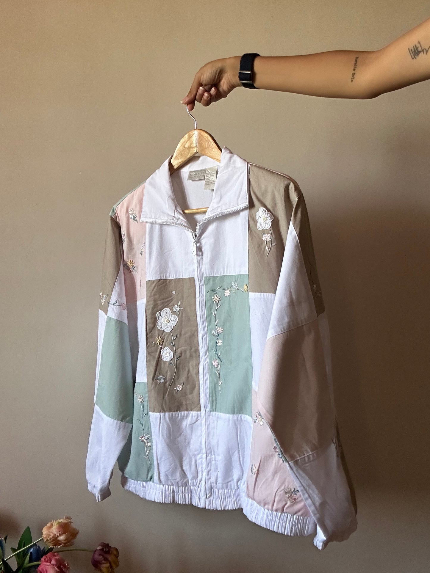 Koret Francisca Vintage Bomber Style Shaket With Floral Embroidery