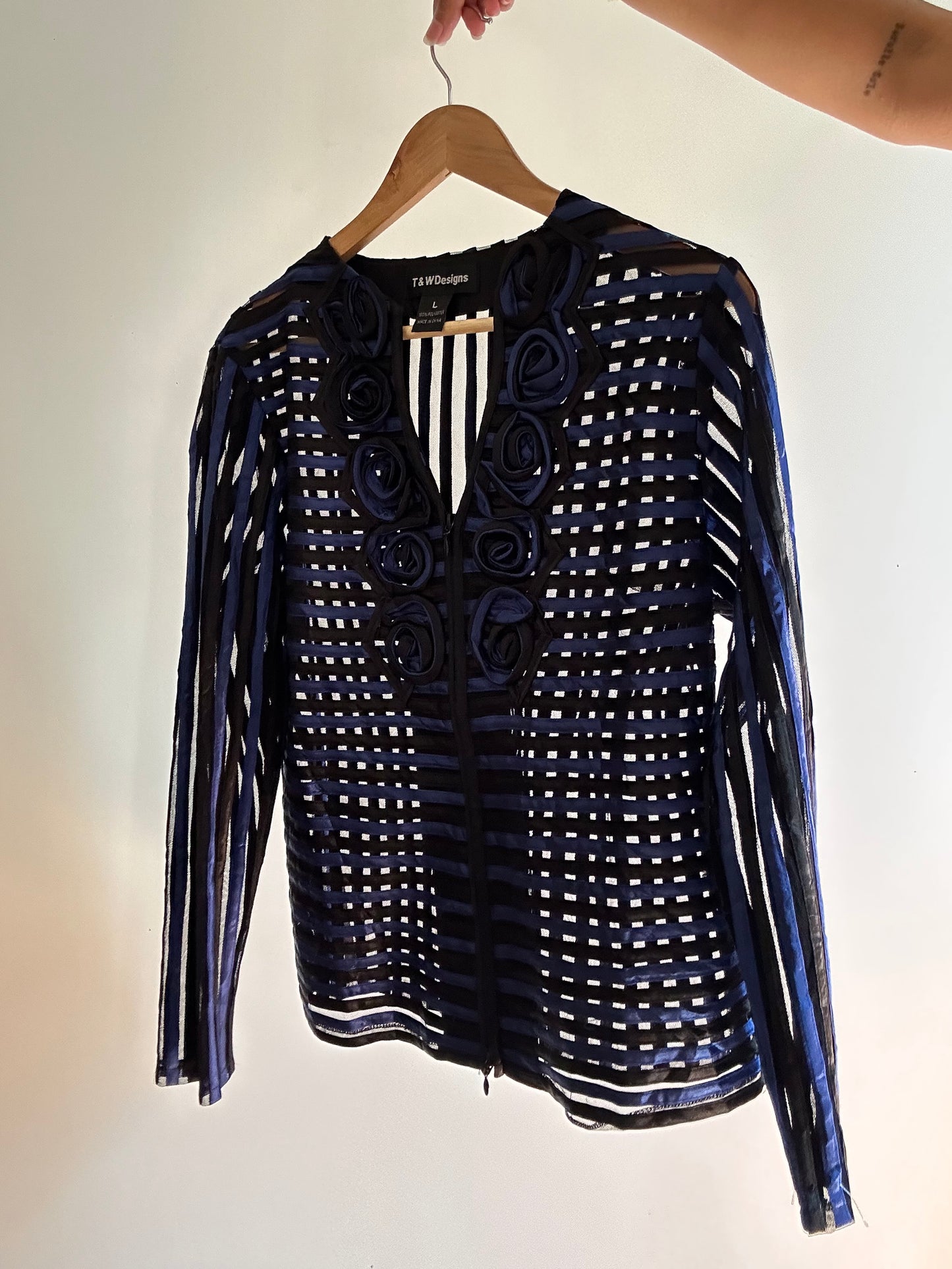 Vintage Sheer Shaket With Roses