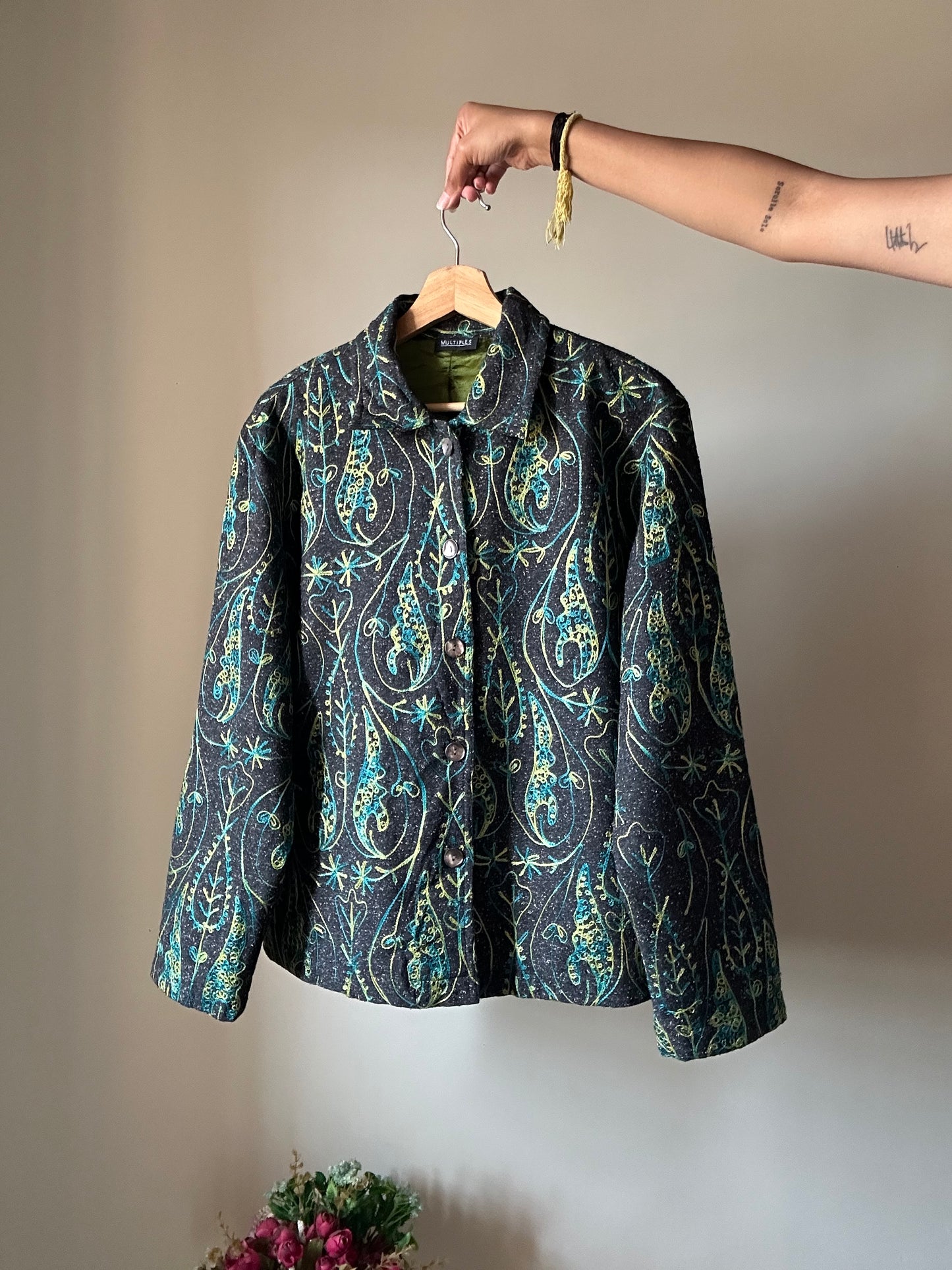Multiples Vintage All Embroidered Shaket