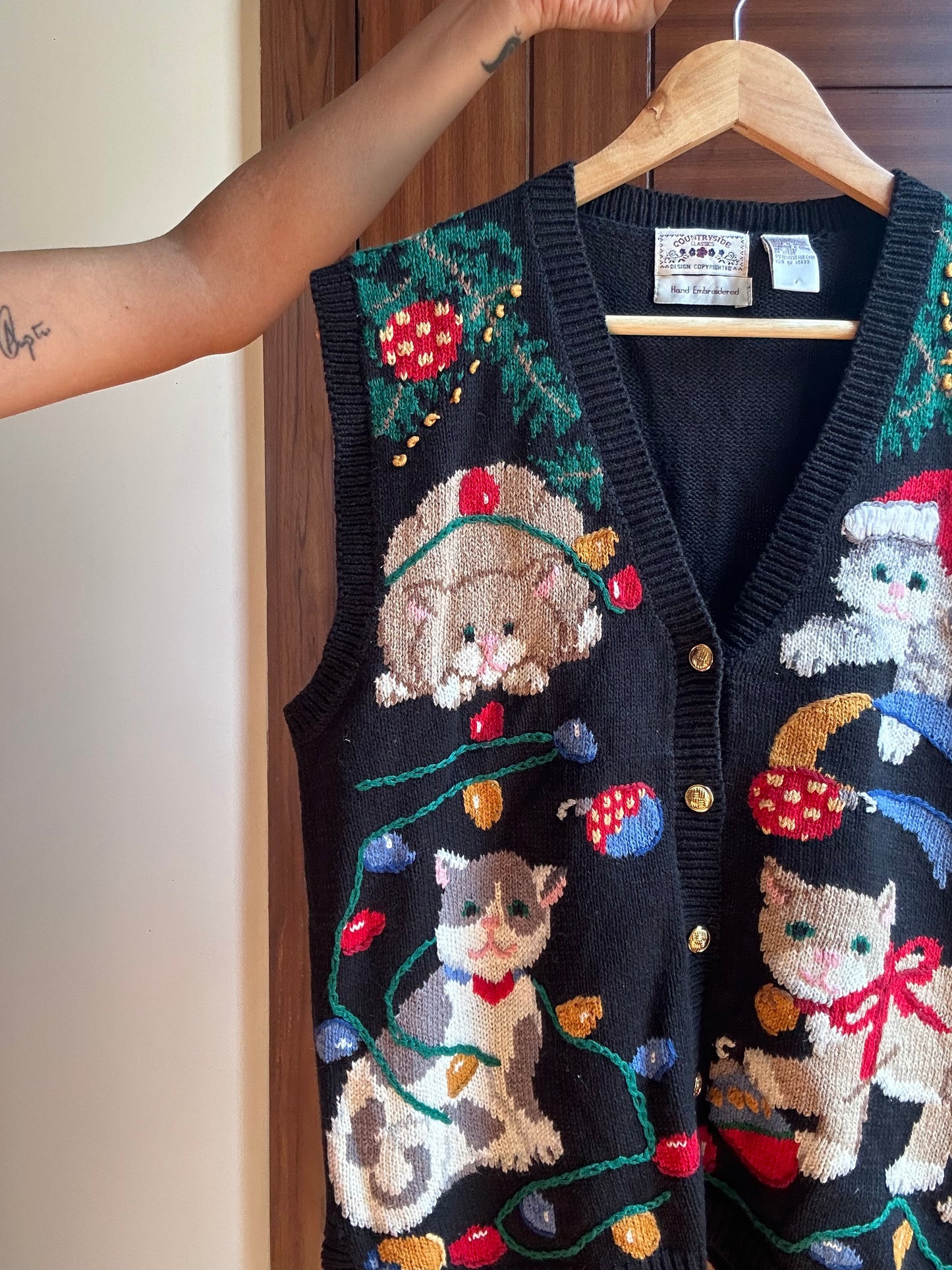 Country Side Classic Vintage Hand Embroidered Knit Vest