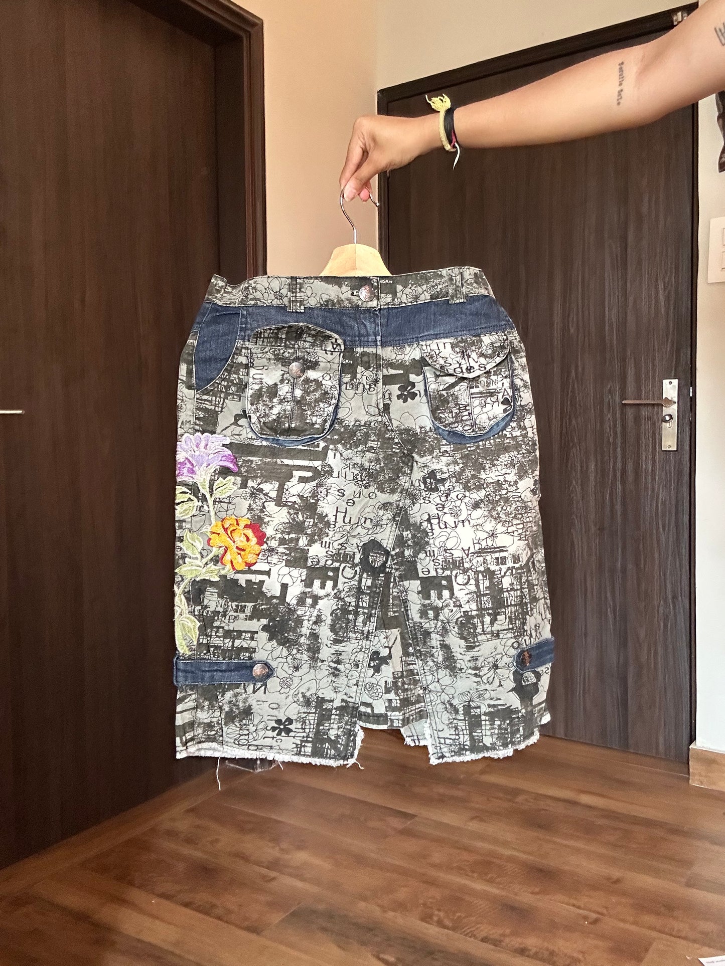 Vintage BN Print Denim Skirt With Six Pockets