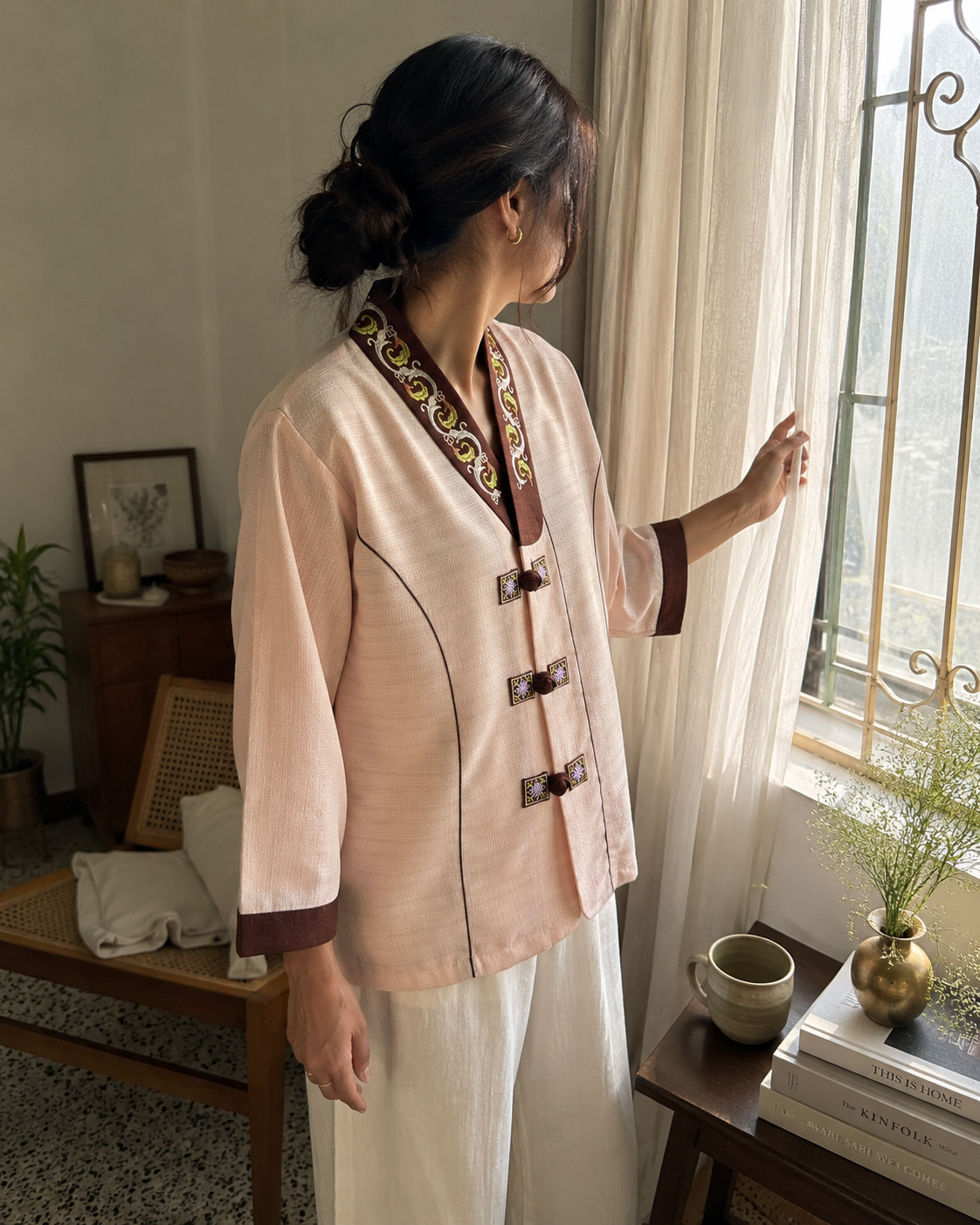 Vintage Women’s Blush Pink Embroidered Kimono Jacket
