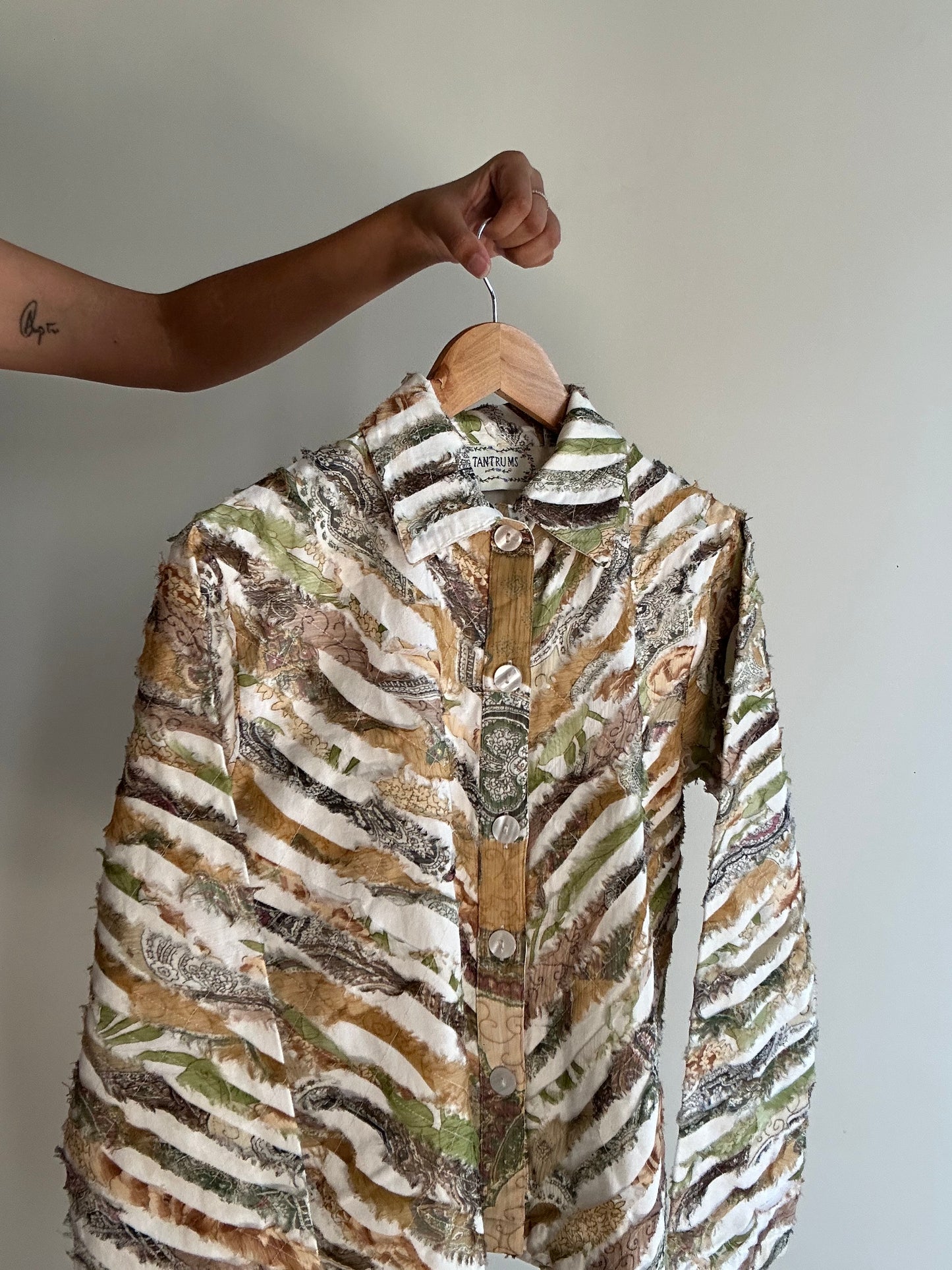 Tantrums Vintage Light Shaket