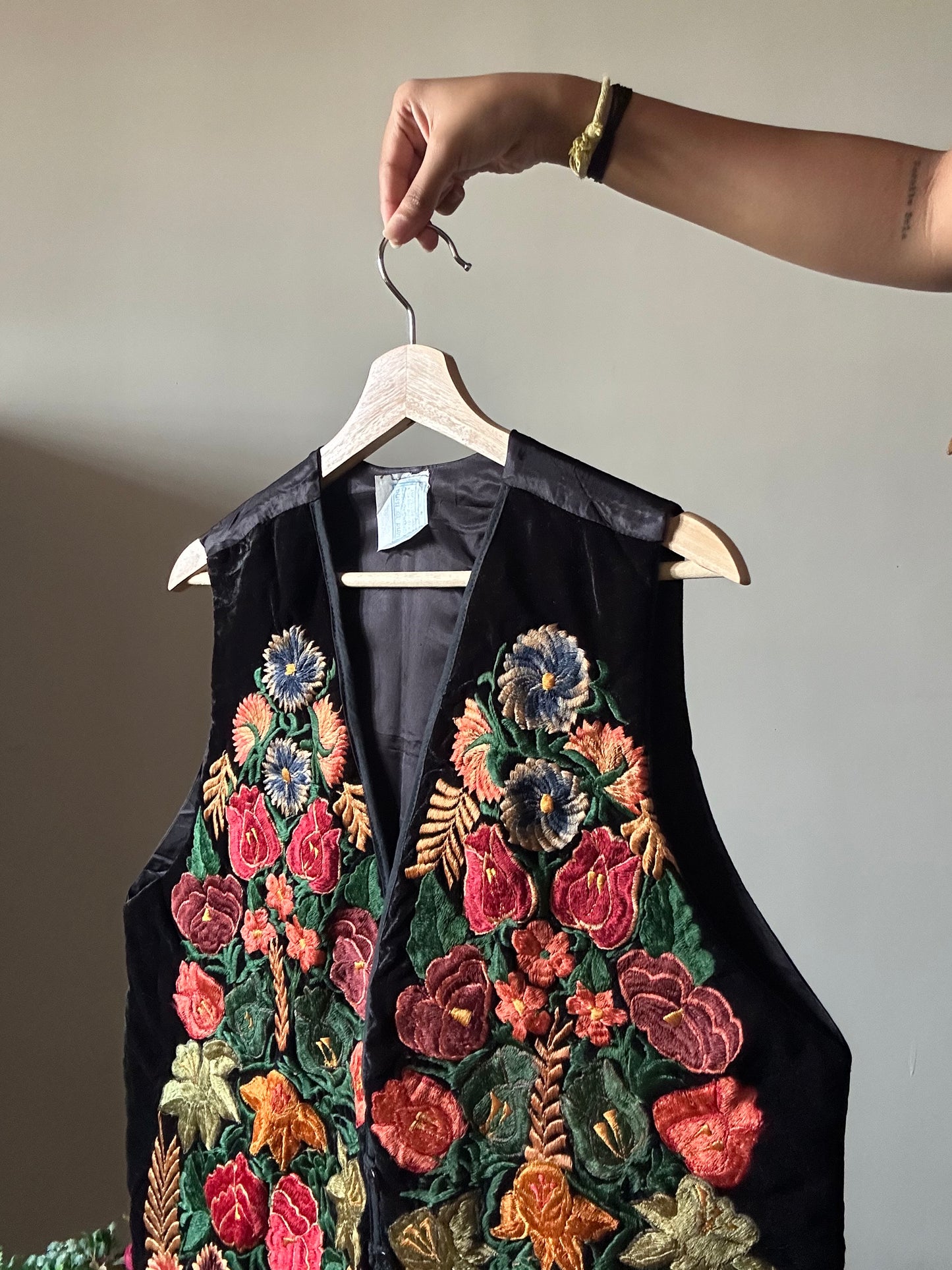 Hand to Hand Vintage All Embroidered Vest