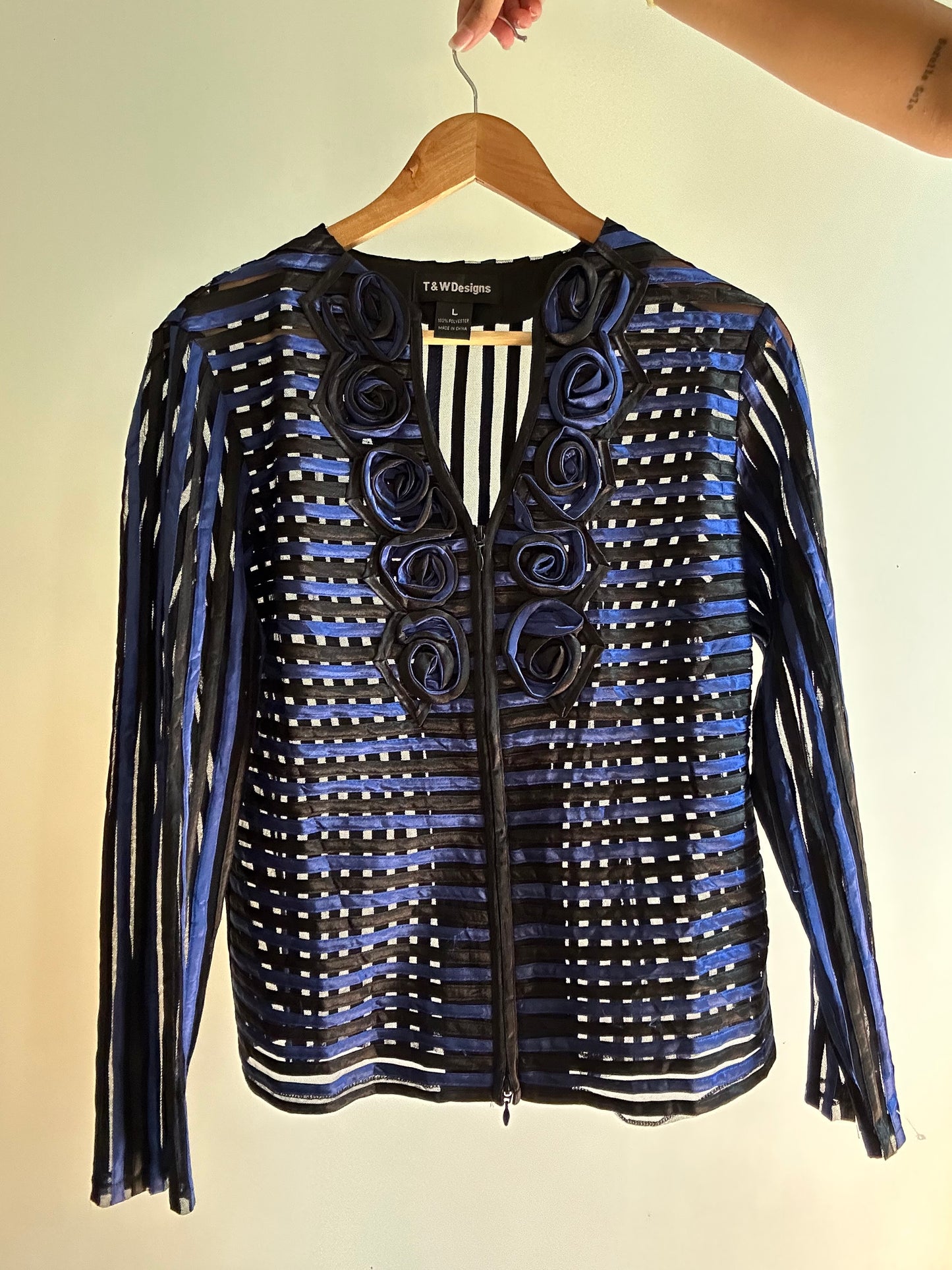 Vintage Sheer Shaket With Roses