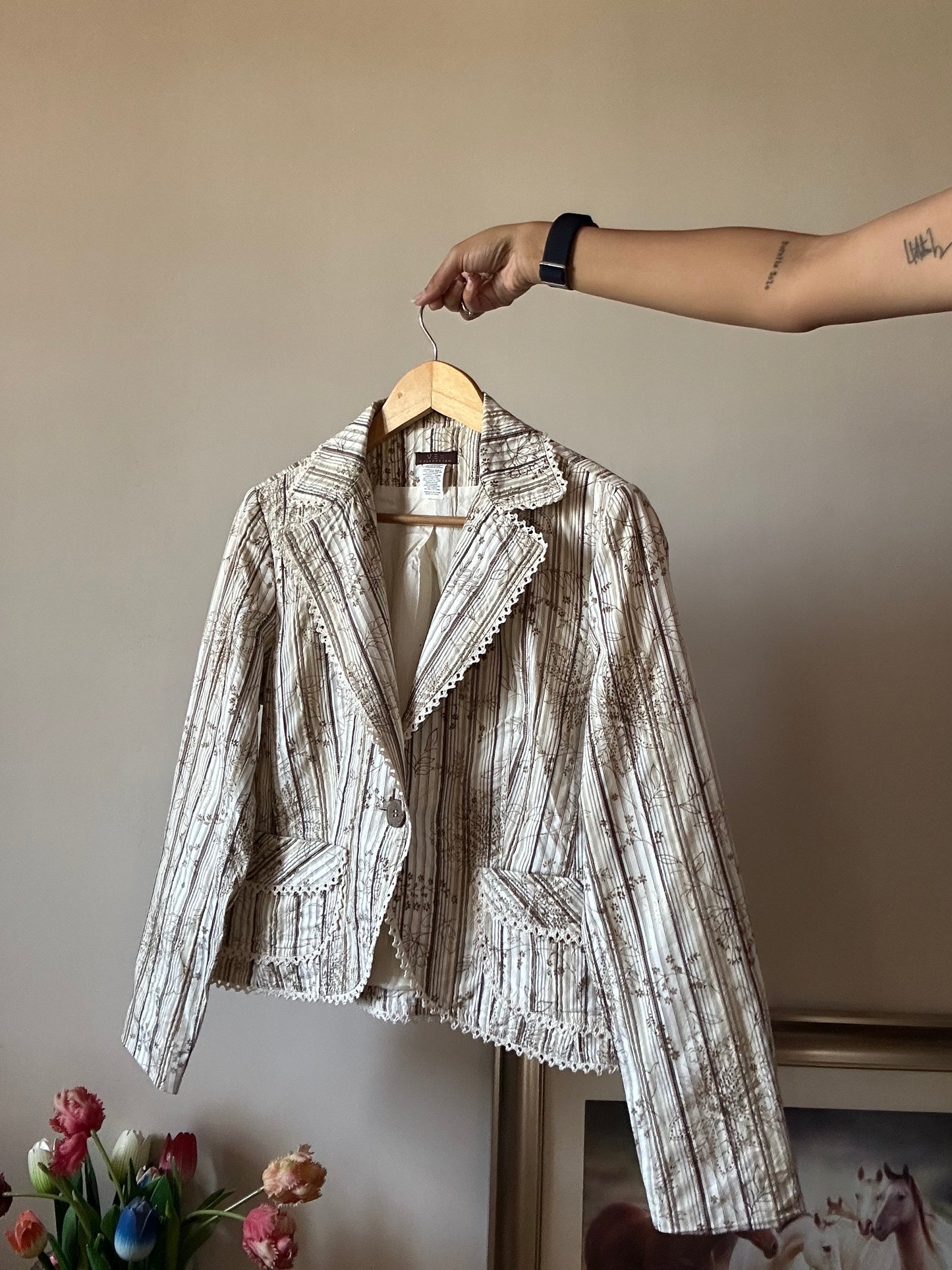 Vintage Vex Collection Blazer With Floral Print and Lace Detail