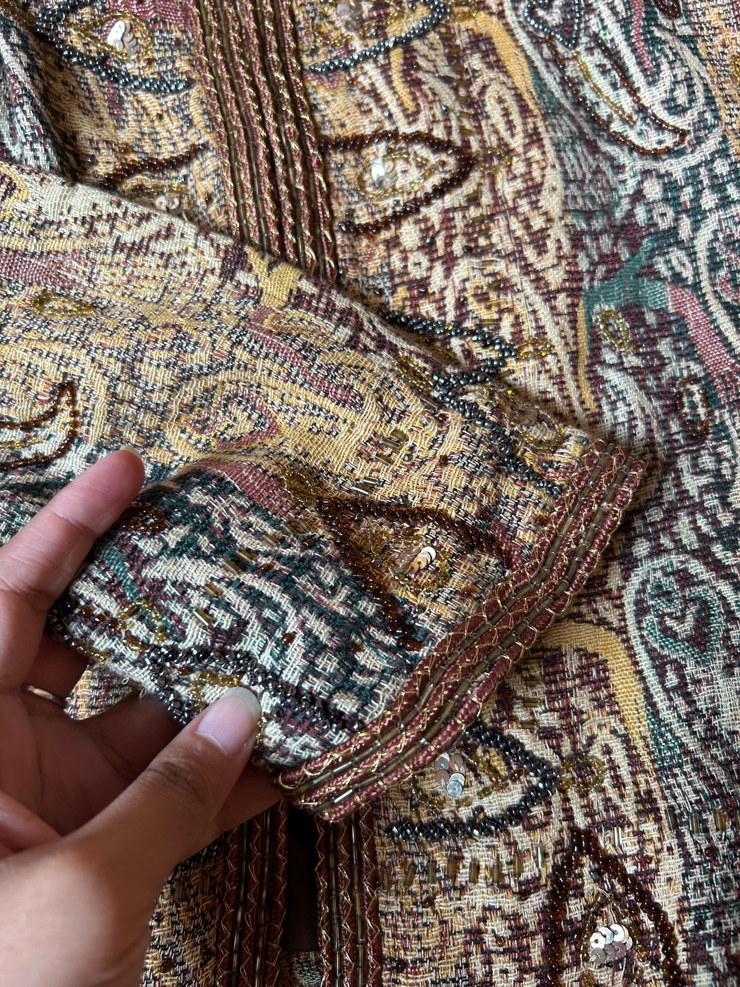 Spiegel Vintage All Weaved and Embroidered Shaket