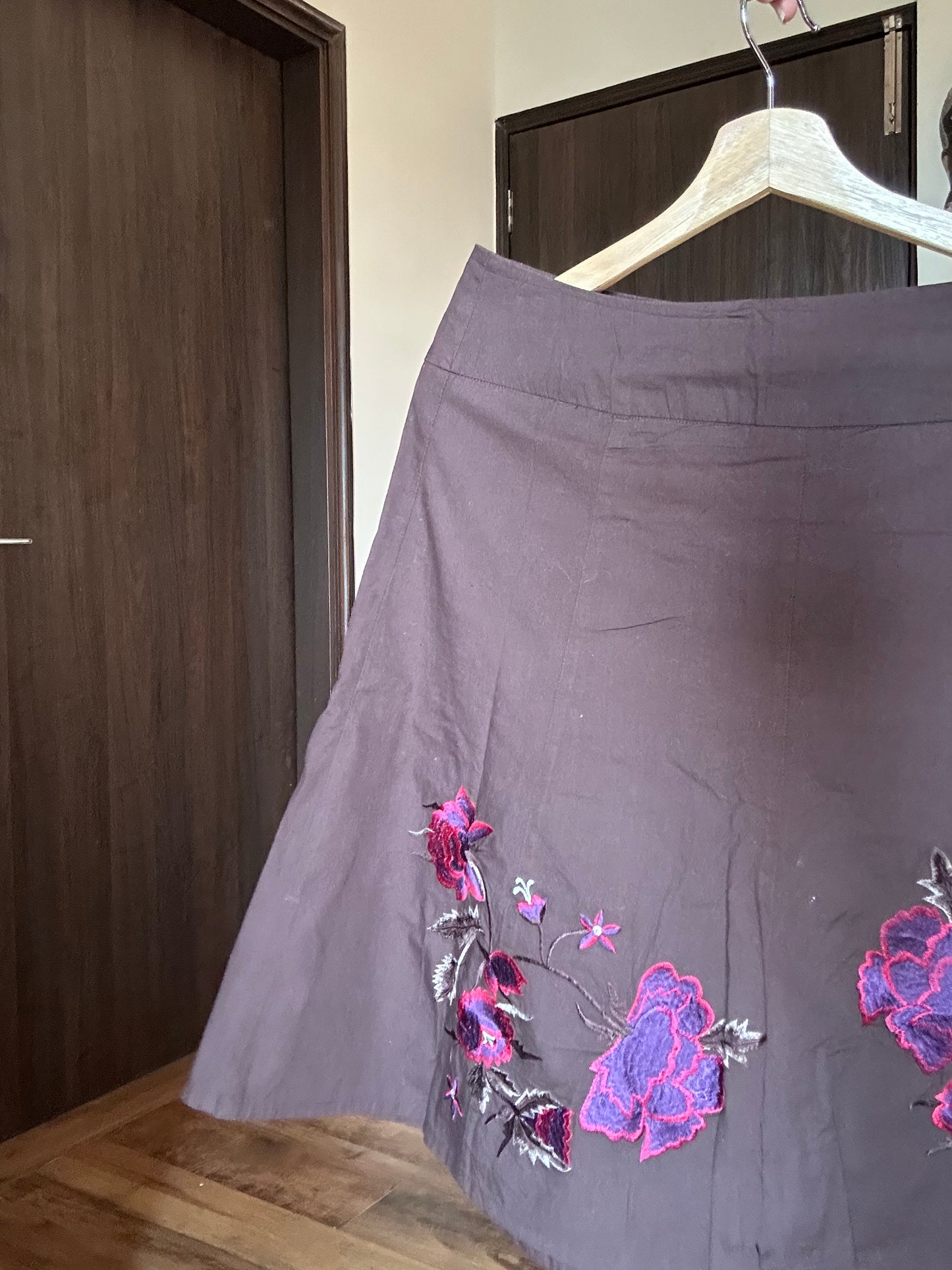 RW&CO. Vintage Embroidered Skirt With Side Zipper