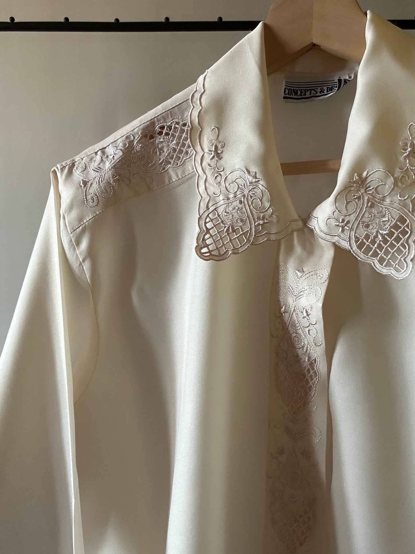 Cream Pinkish Laser Design Embroidery Detail Vintage Shirt