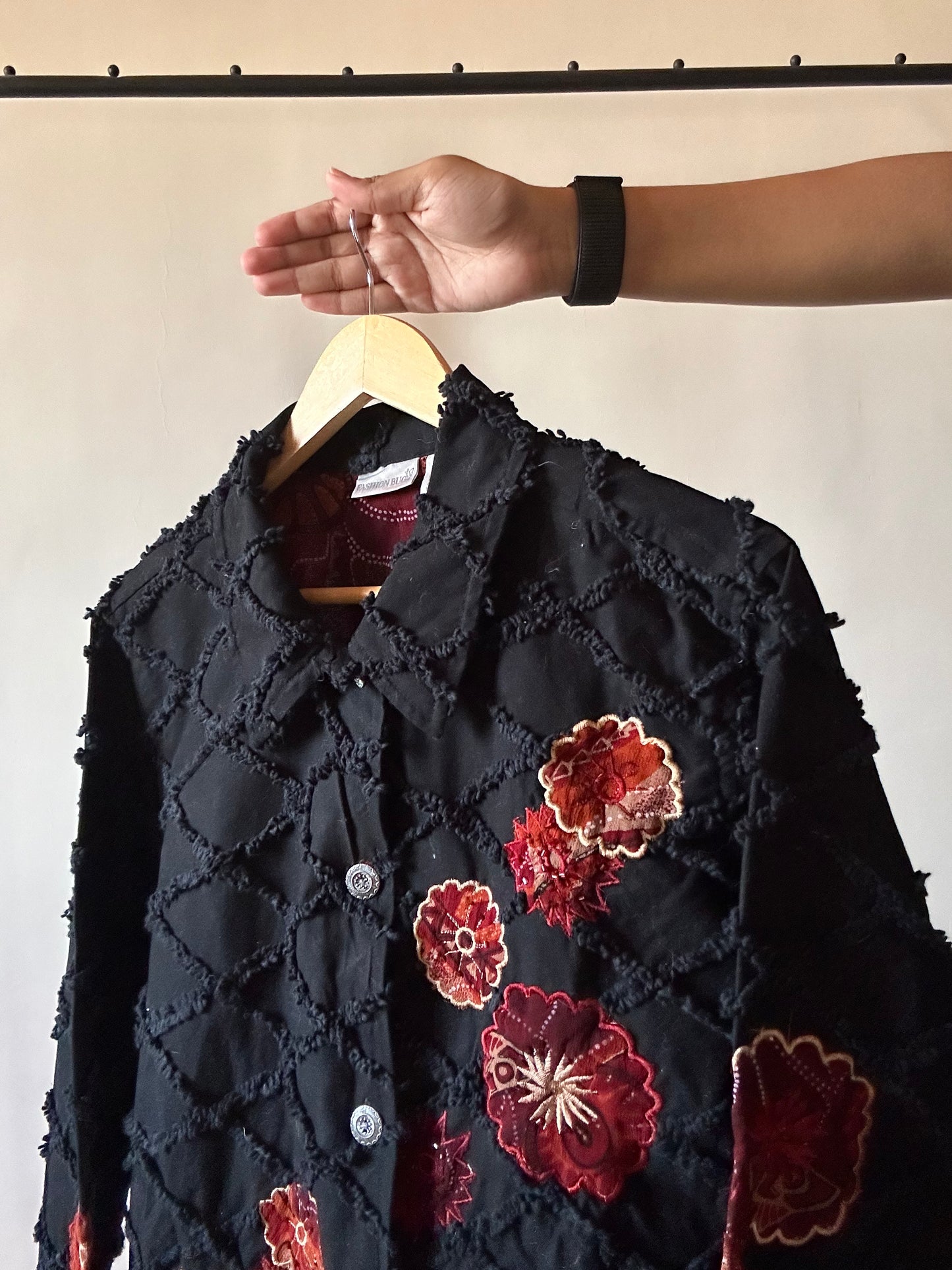 Vintage Fashion Bug Shaket