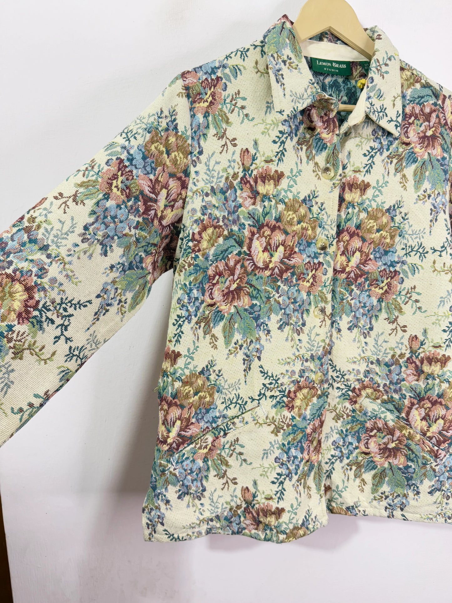 Vintage Floral Tapestry Shaket
