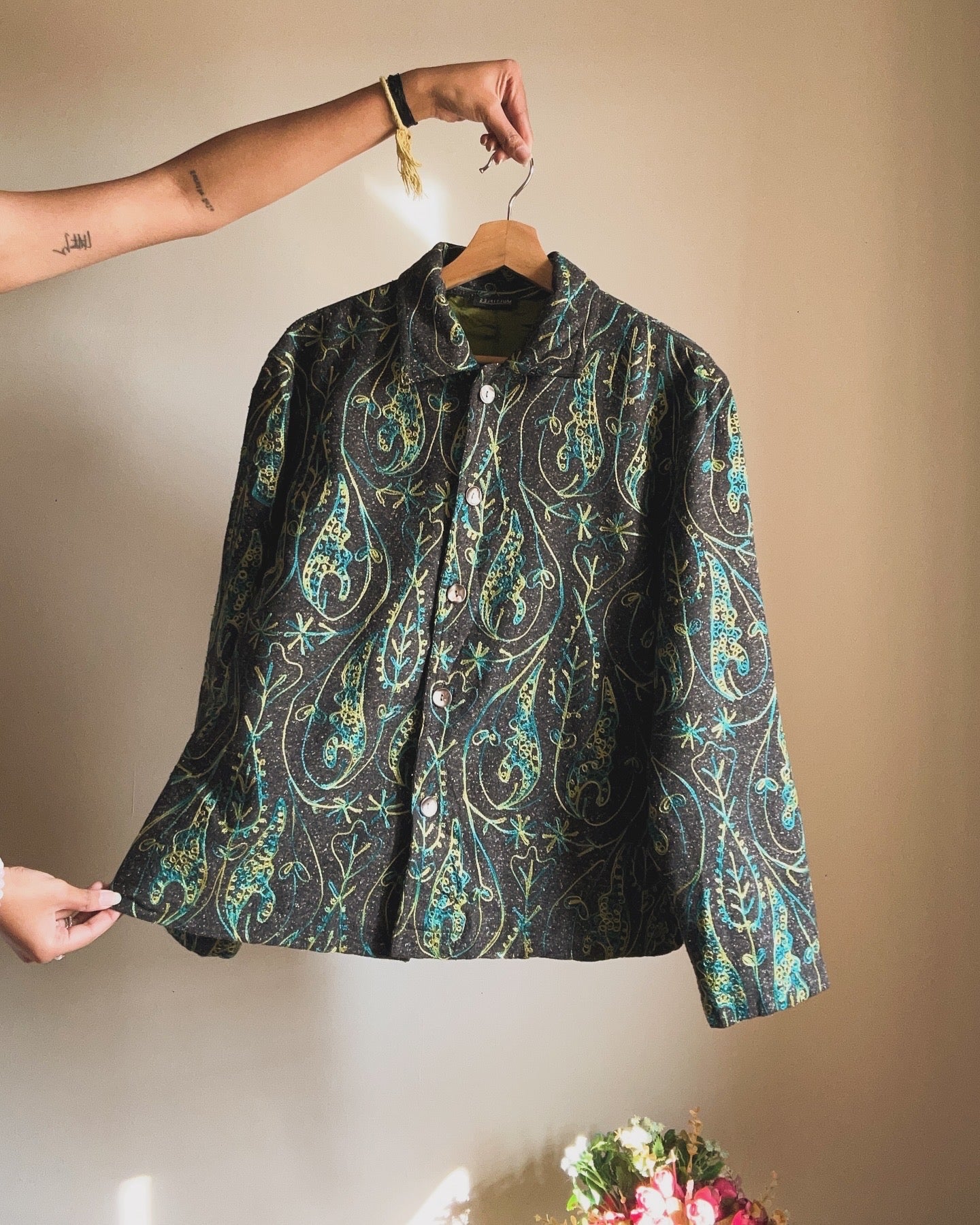 Multiples Vintage All Embroidered Shaket