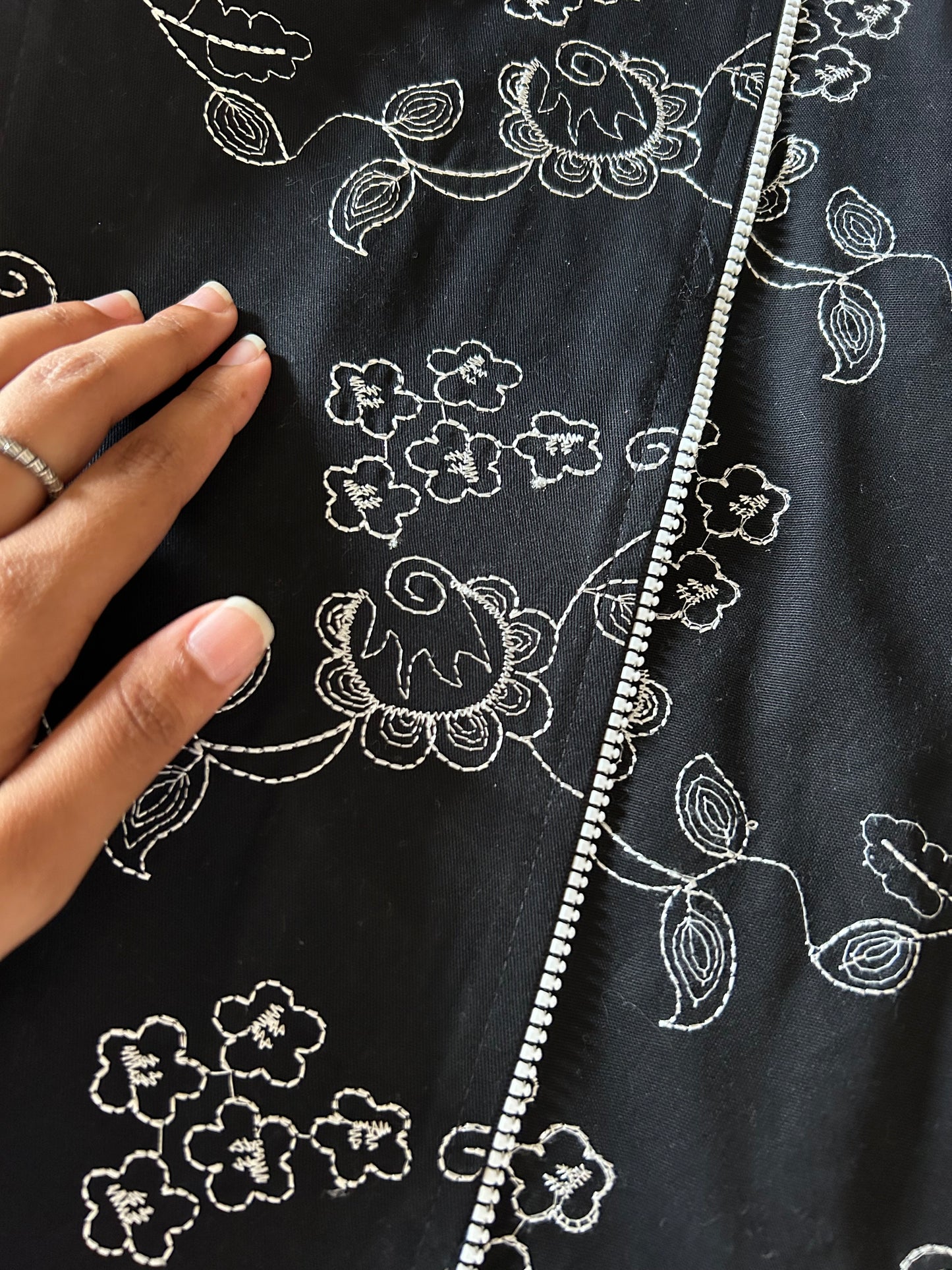 Vintage All Floral Embroidered Denim Shaket With Front Zipper Closer