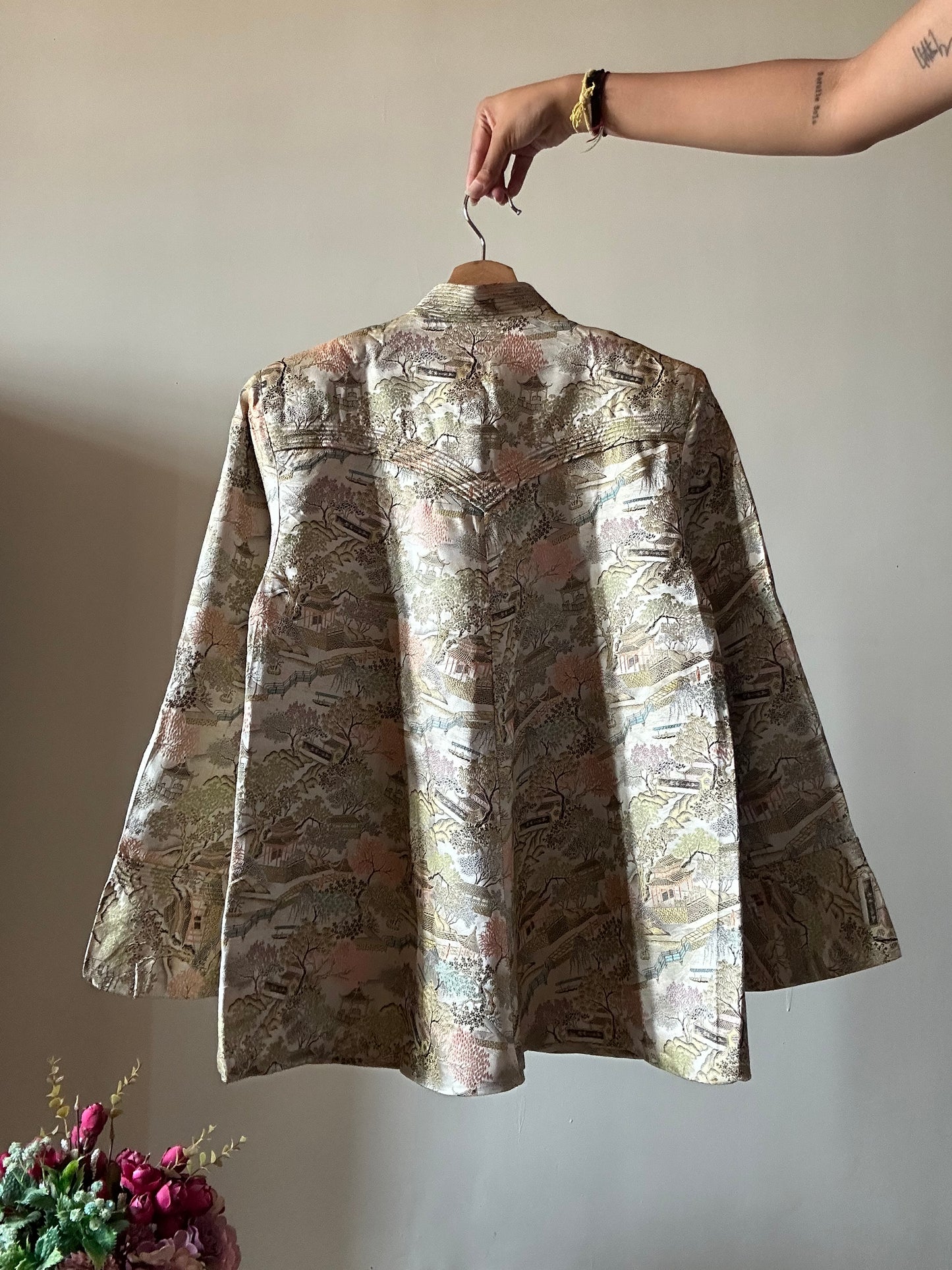 Vintage Weaved Chinese Dynasty Style Shaket