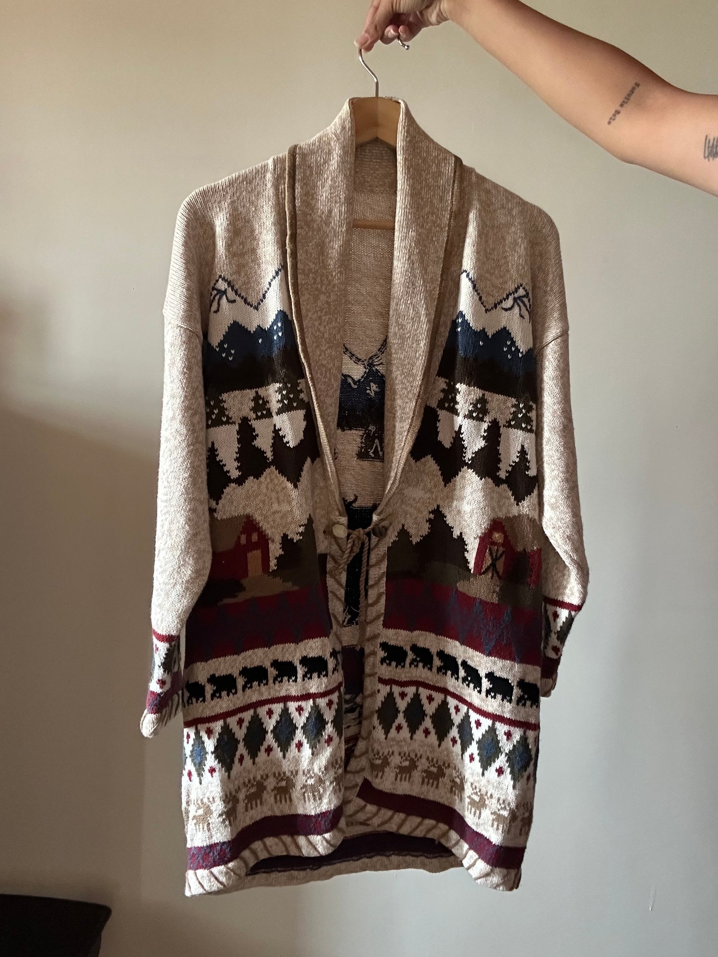 Vintage Traditional Style Embroidered Knit Cardigan