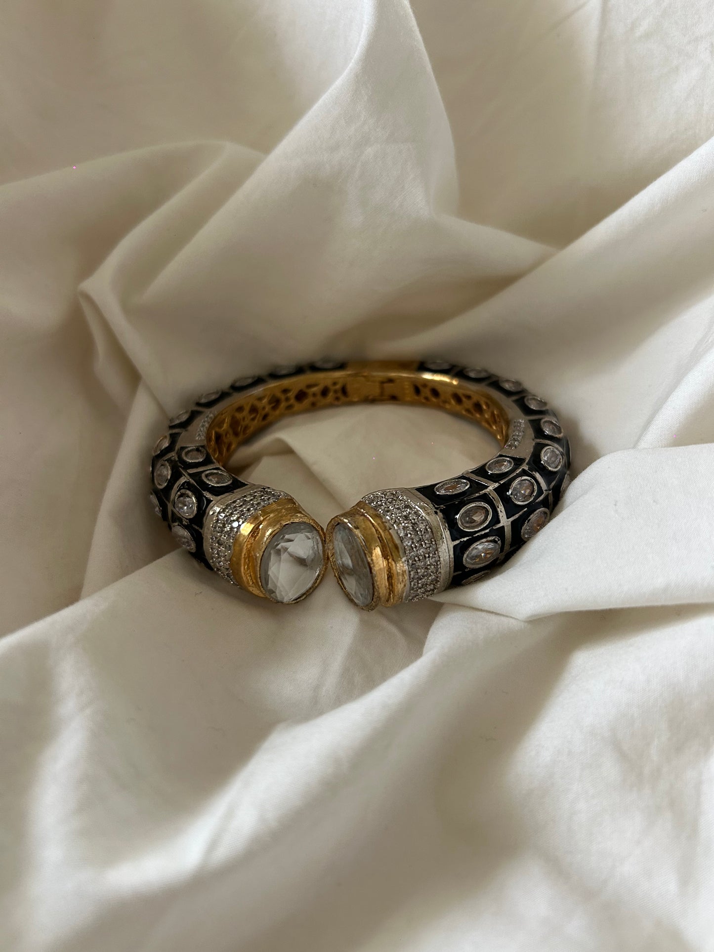 Zarkan stone diamond setting bracelet
