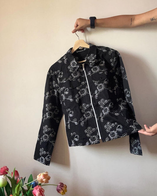 Vintage All Floral Embroidered Denim Shaket With Front Zipper Closer