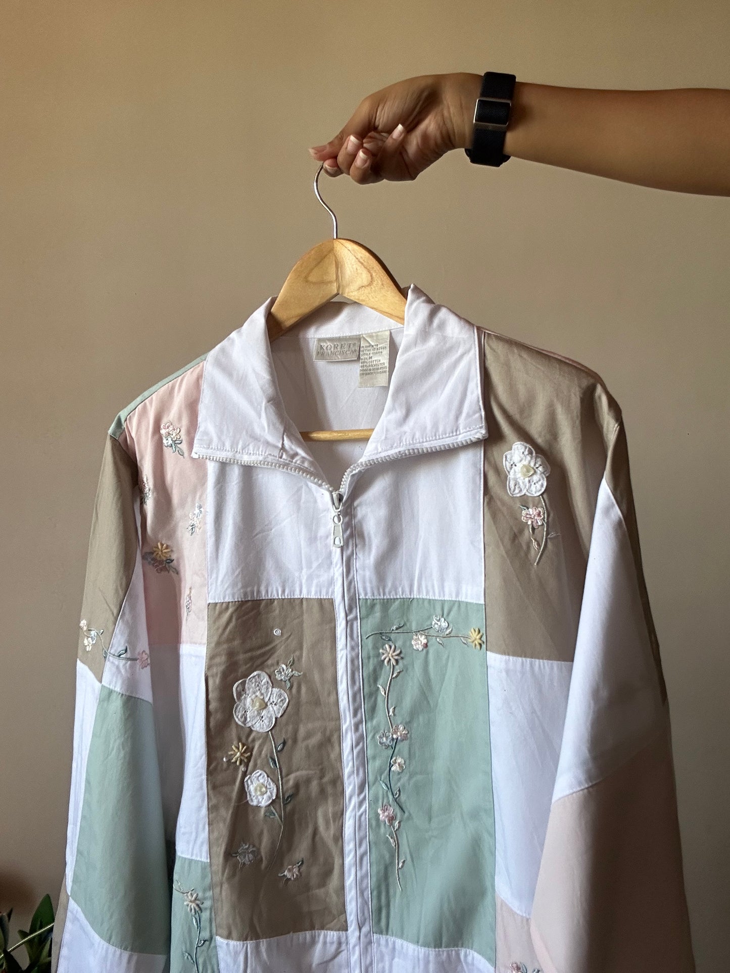 Koret Francisca Vintage Bomber Style Shaket With Floral Embroidery