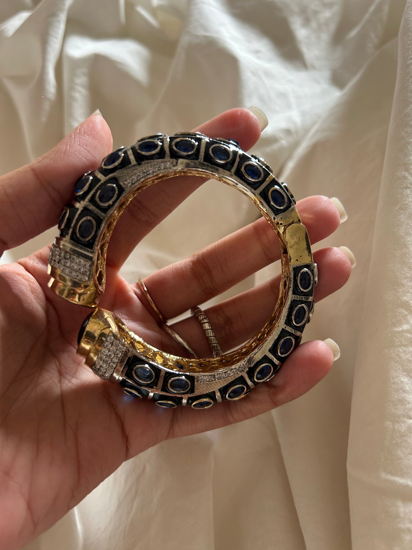 Blue Stone Setting Bracelet