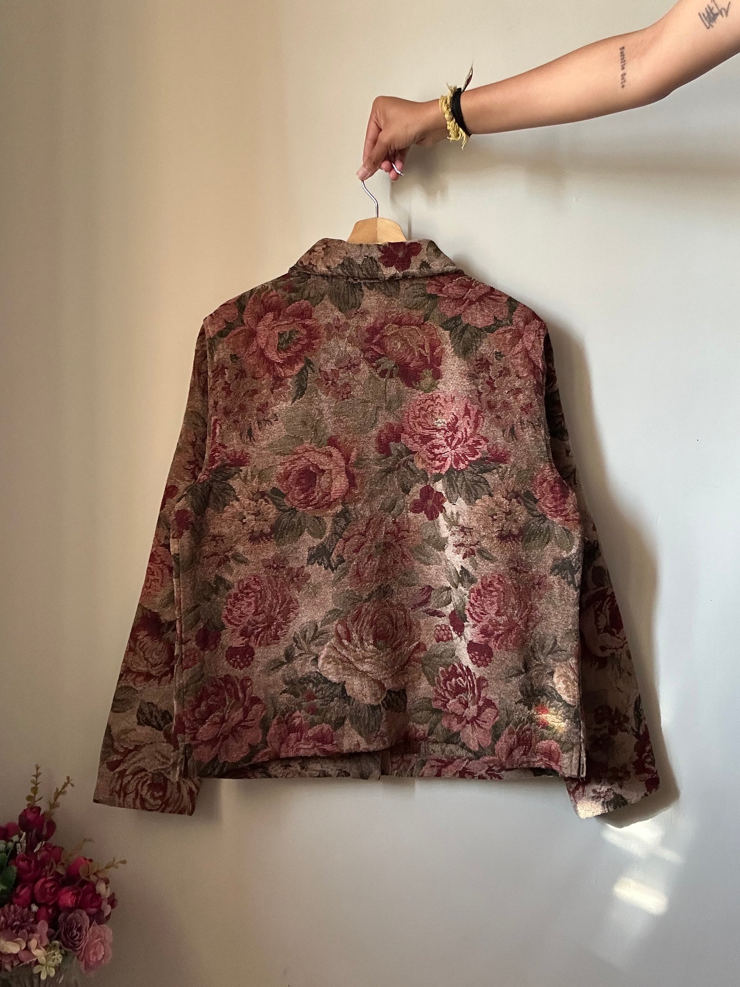 Vintage Field Gear Rose Weaved Shaket