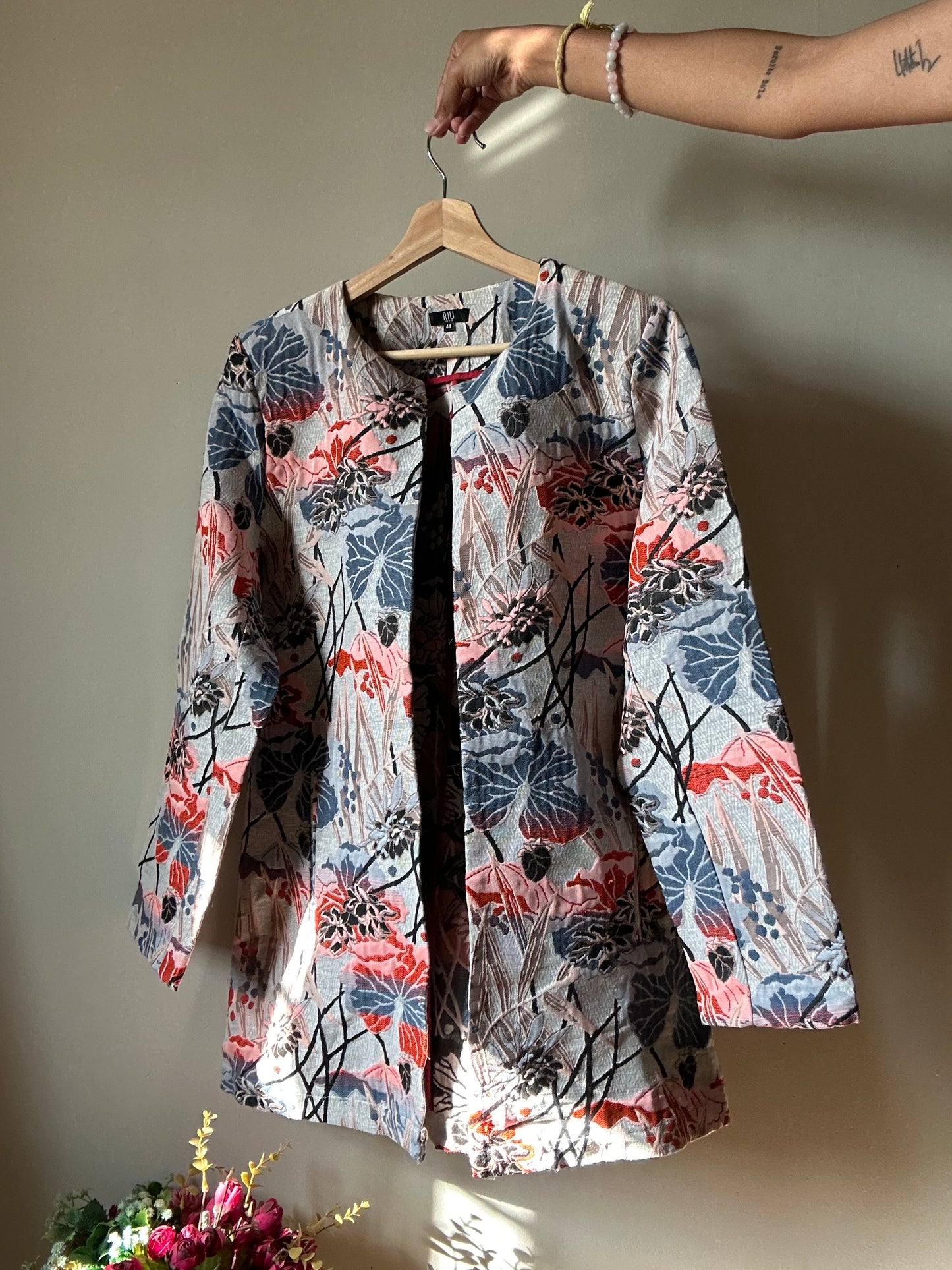 Riu Paris Vintage Front Open Long Shrug