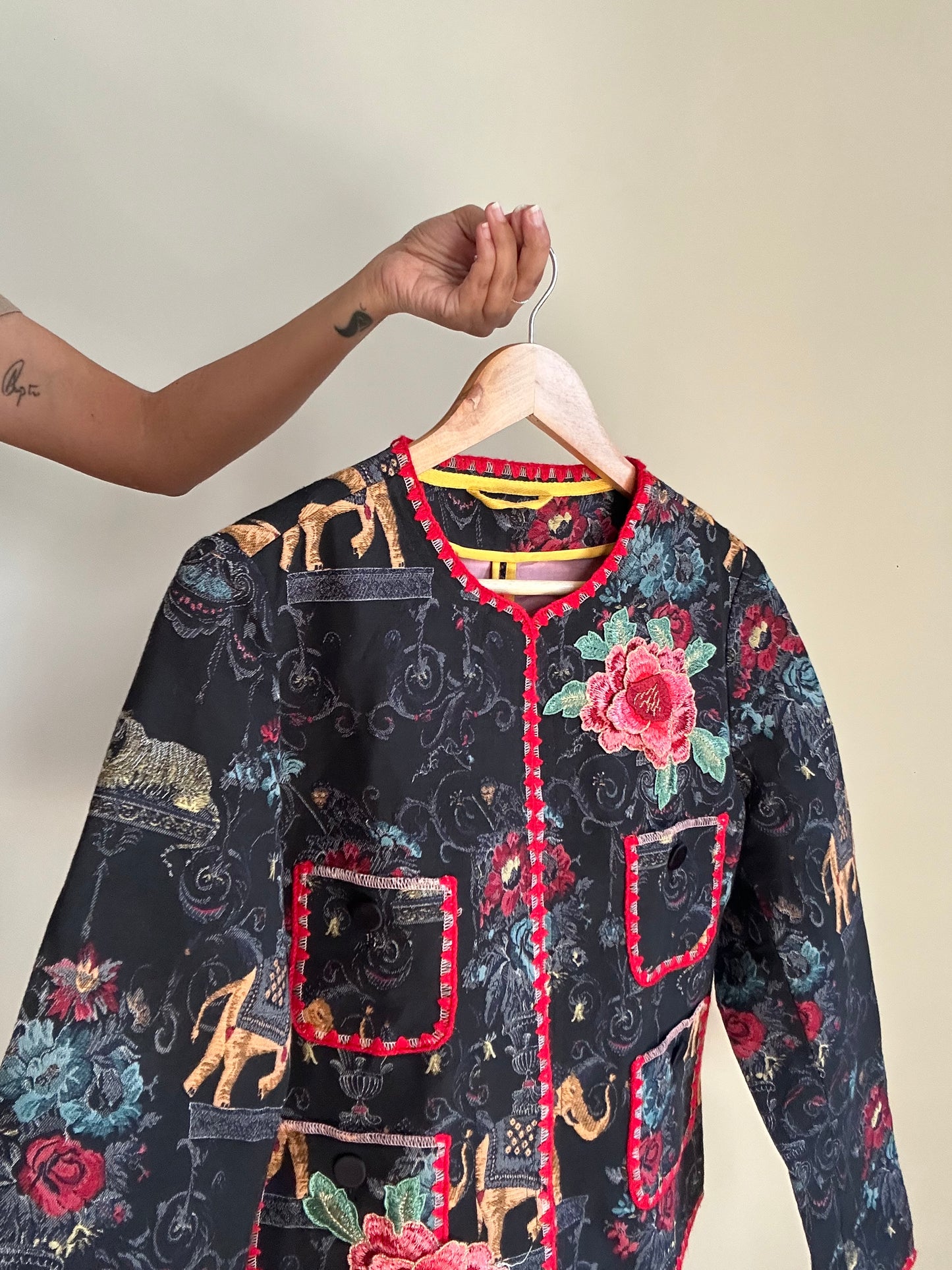 Change Vintage Front Open Shaket