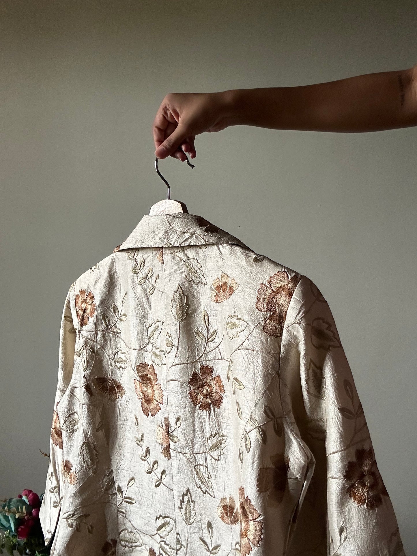 Madeleine Vintage All Embroidered Shaket