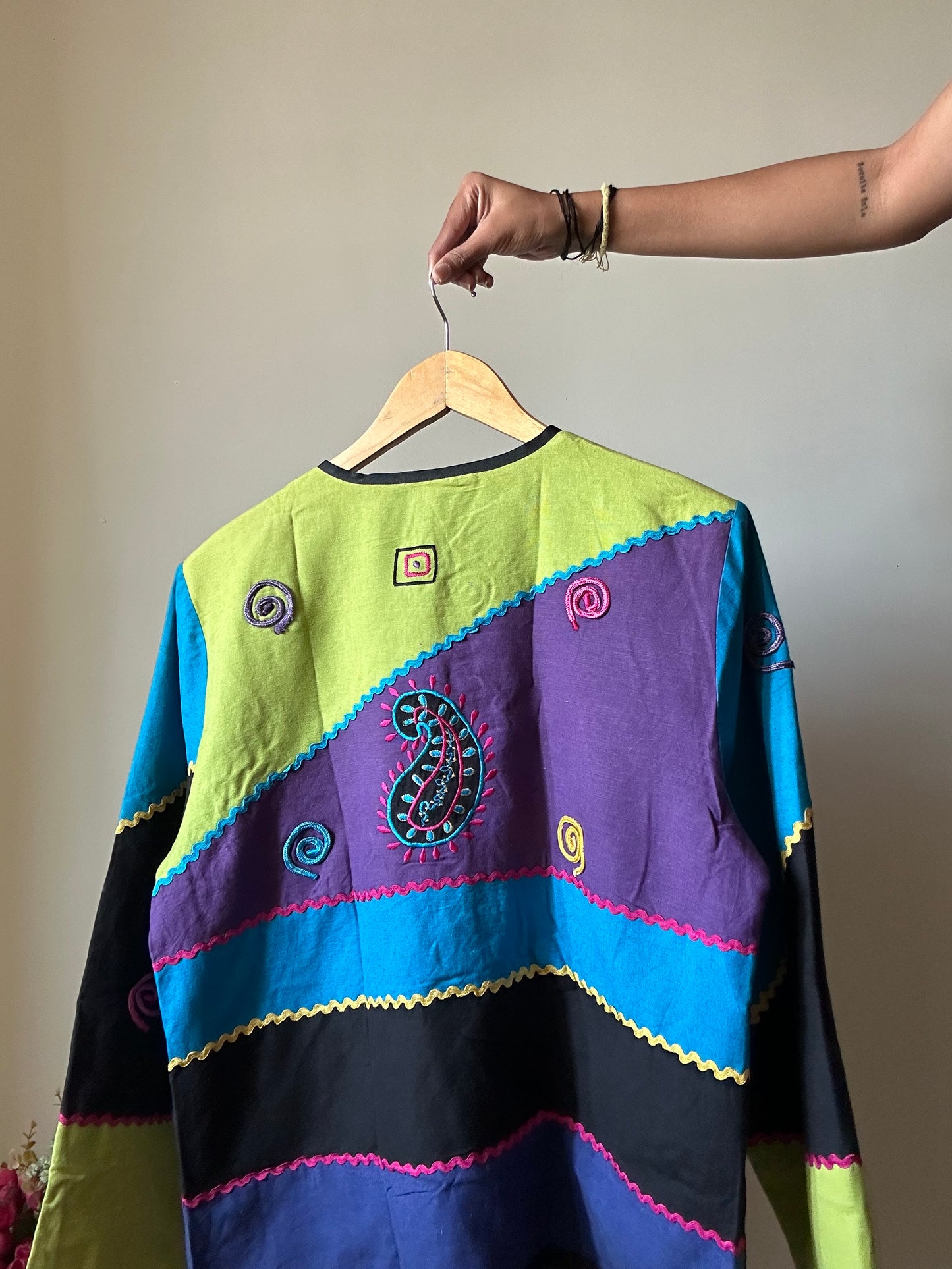 Vintage Alex Ken Embroiled Shaket