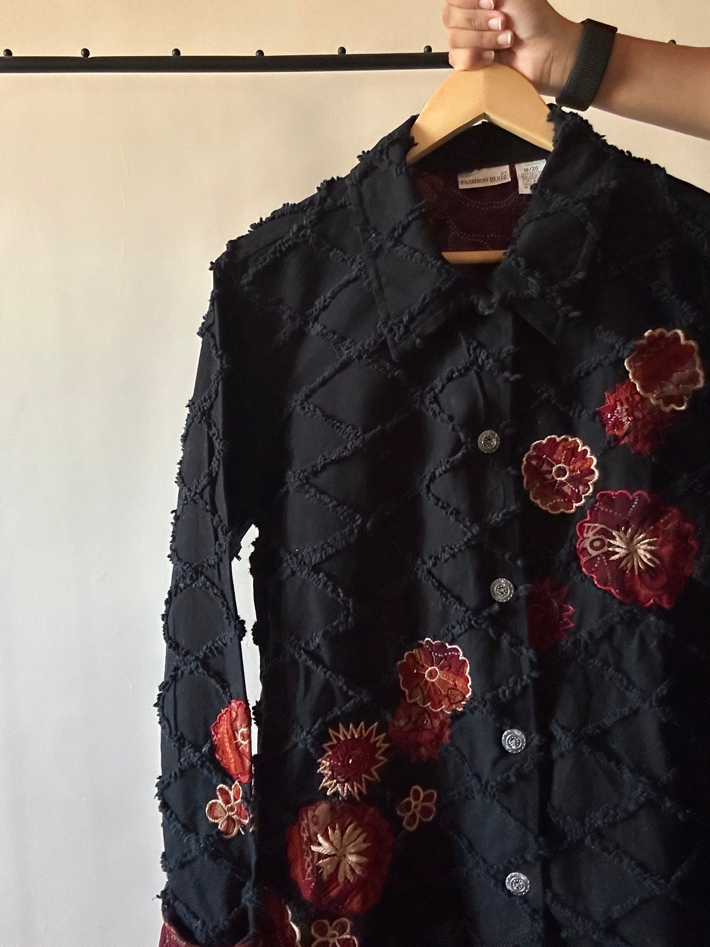 Vintage Fashion Bug Shaket