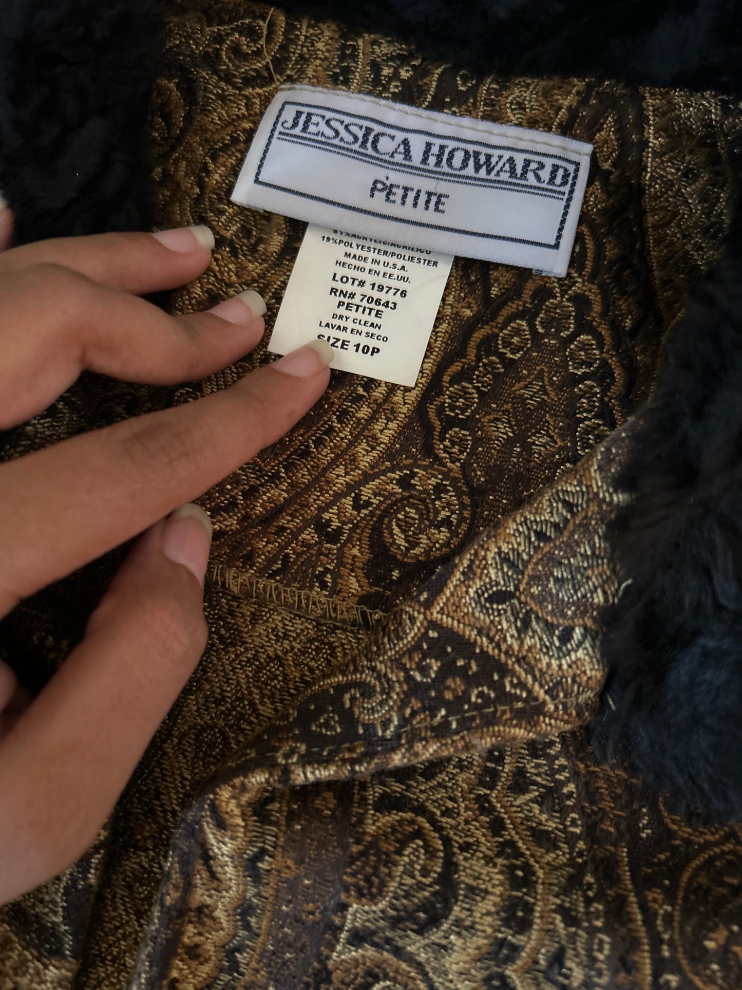 Vintage Jessica Howard Furry Collar Shrug