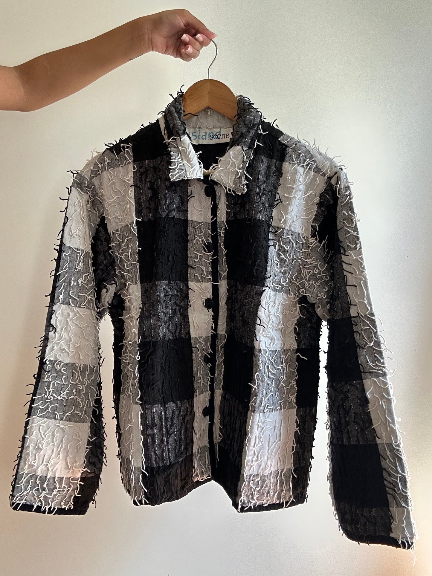 Vintage Island Scene Shaket