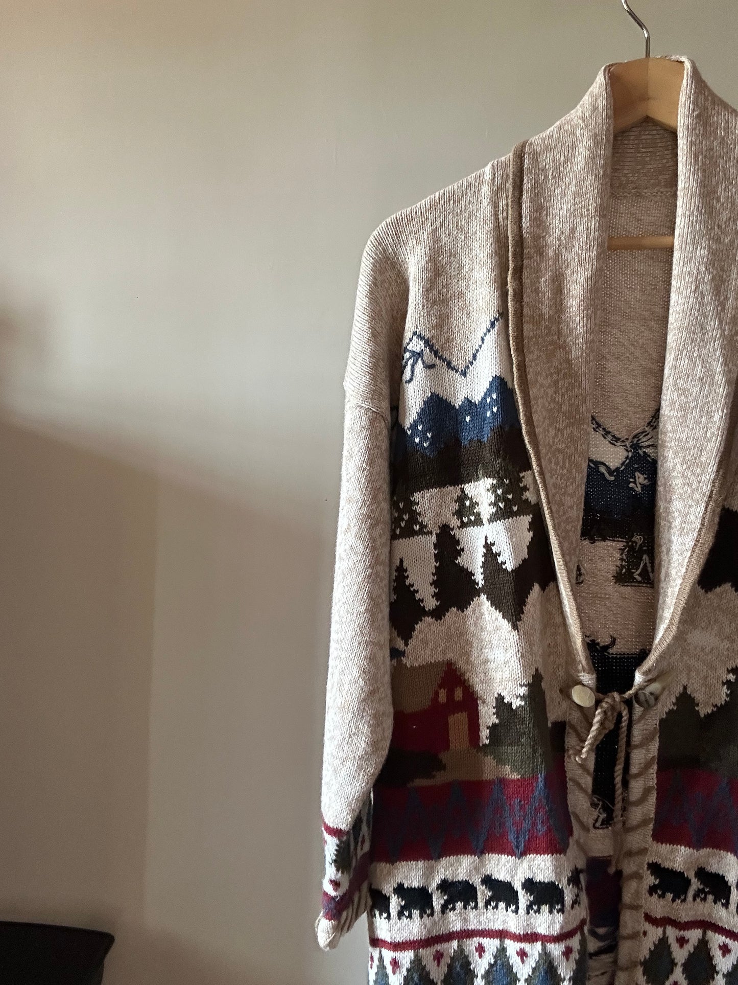 Vintage Traditional Style Embroidered Knit Cardigan