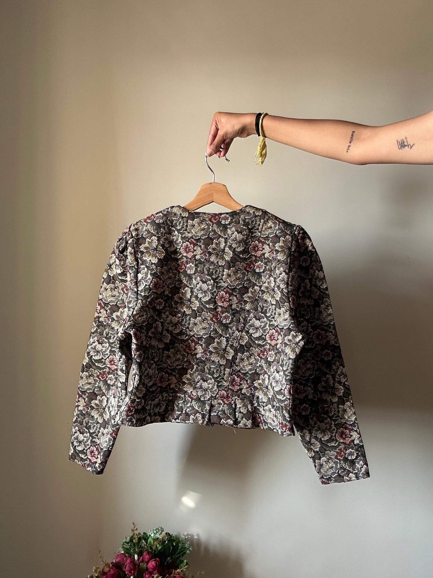 Vintage Floral Suede Collar Detail Cropped Slightly Puff Sleeve Blazer