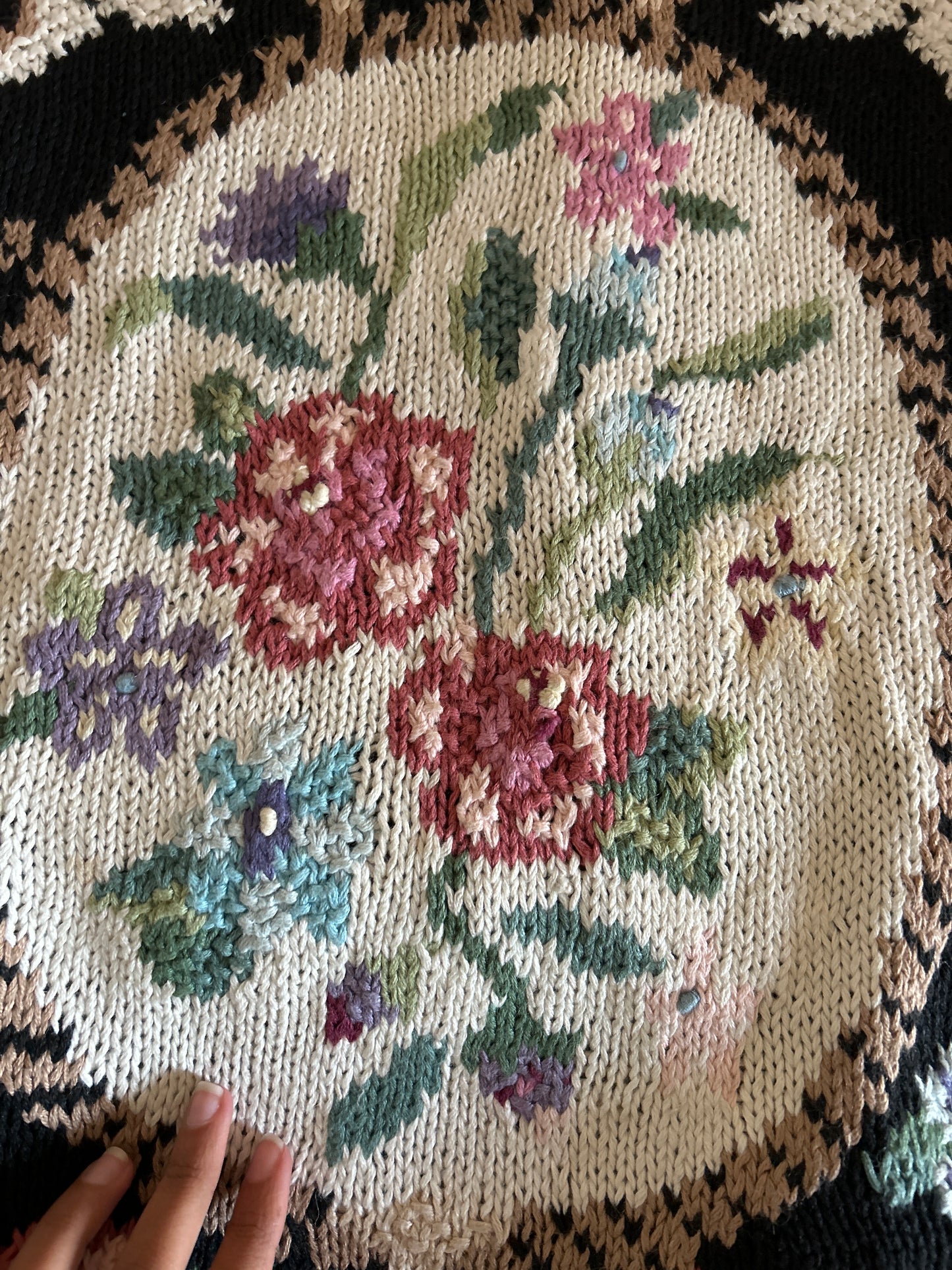 Beldochpopper Vintage Hand Embroidered Floral Pullover