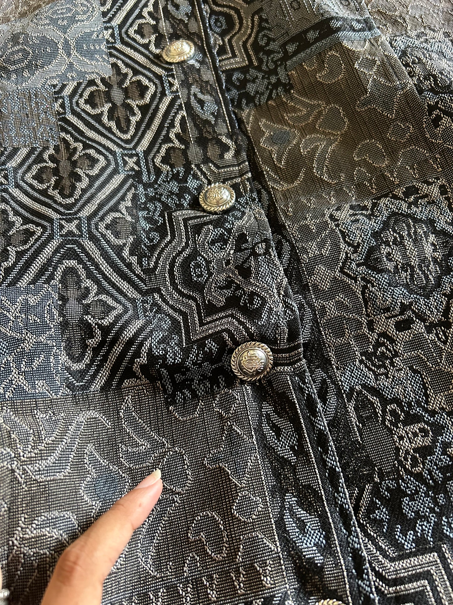 Tudor Court Vintage Jacquard Shaket