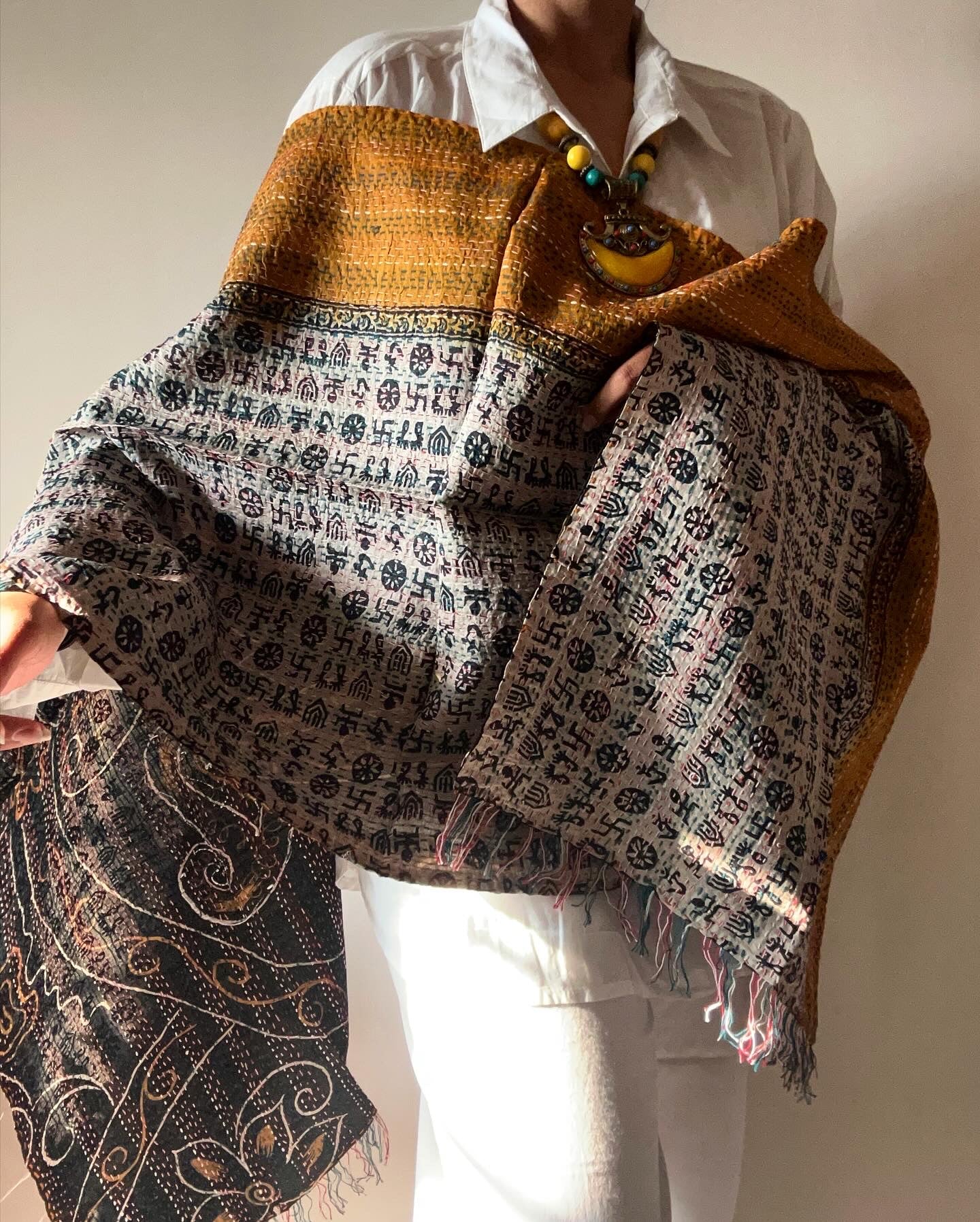 Abstract Multi Print Traditional Reversible Stole