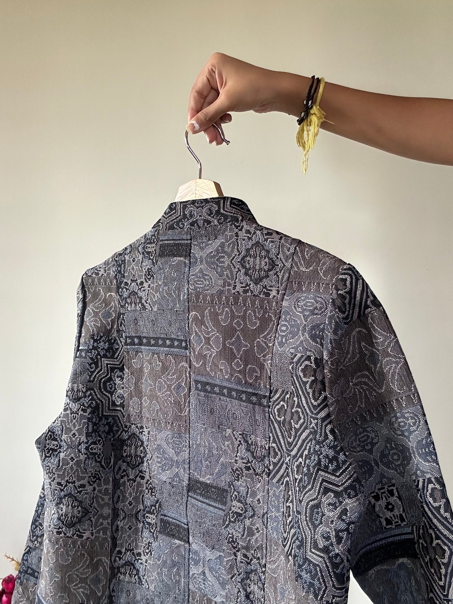 Tudor Court Vintage Jacquard Shaket