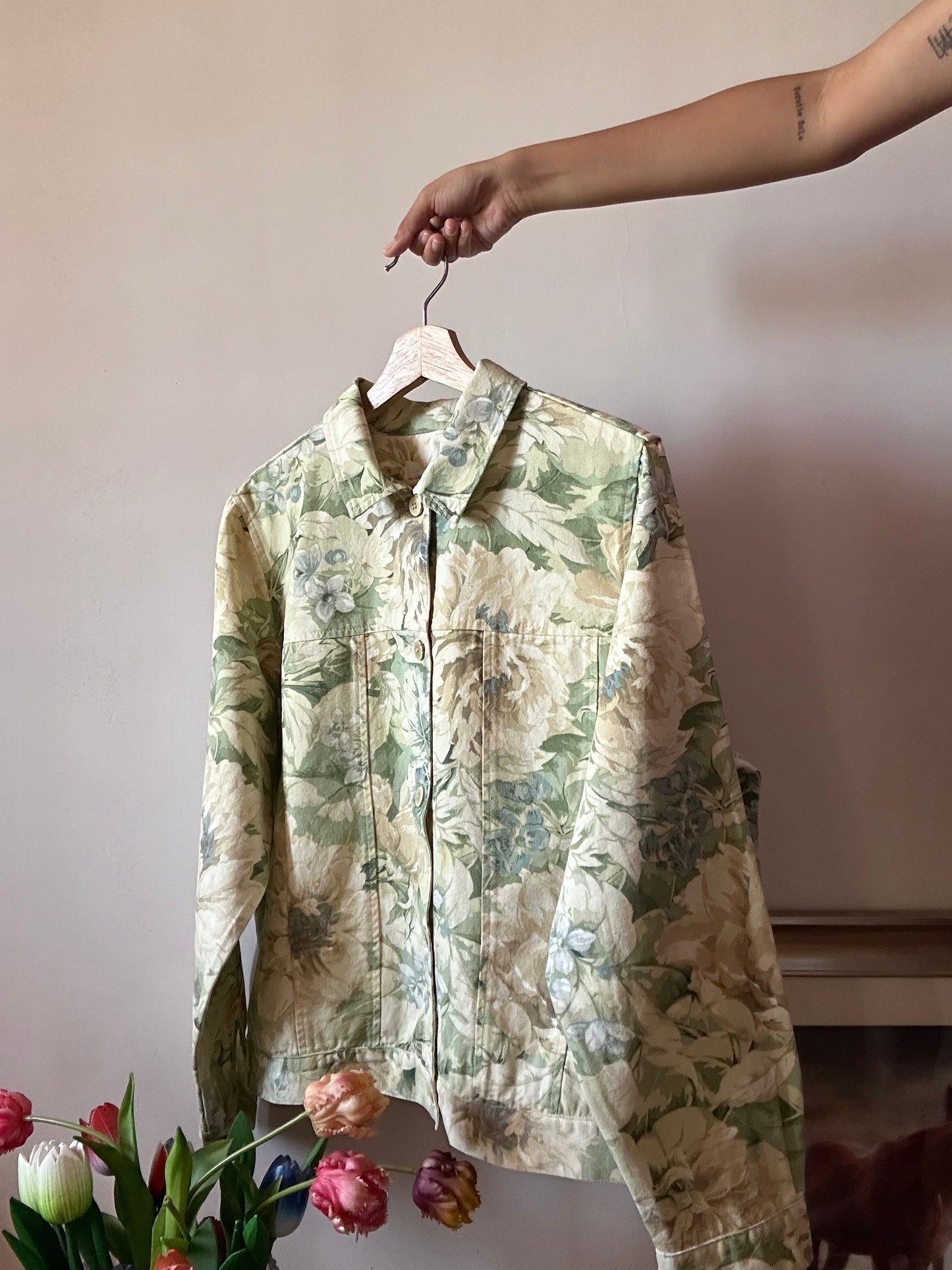 Coldwater Creek Vintage Floral Shaket
