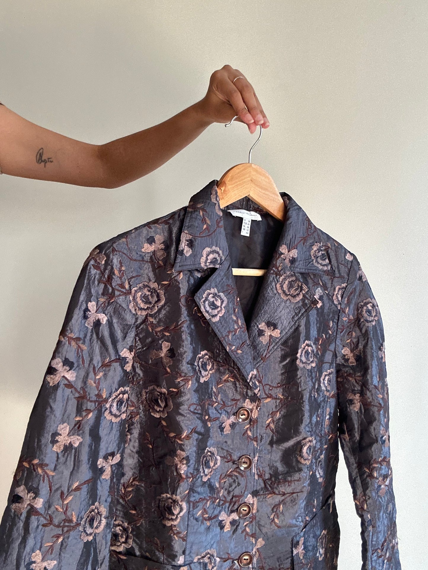 Peter Hahn Vintage Shaket