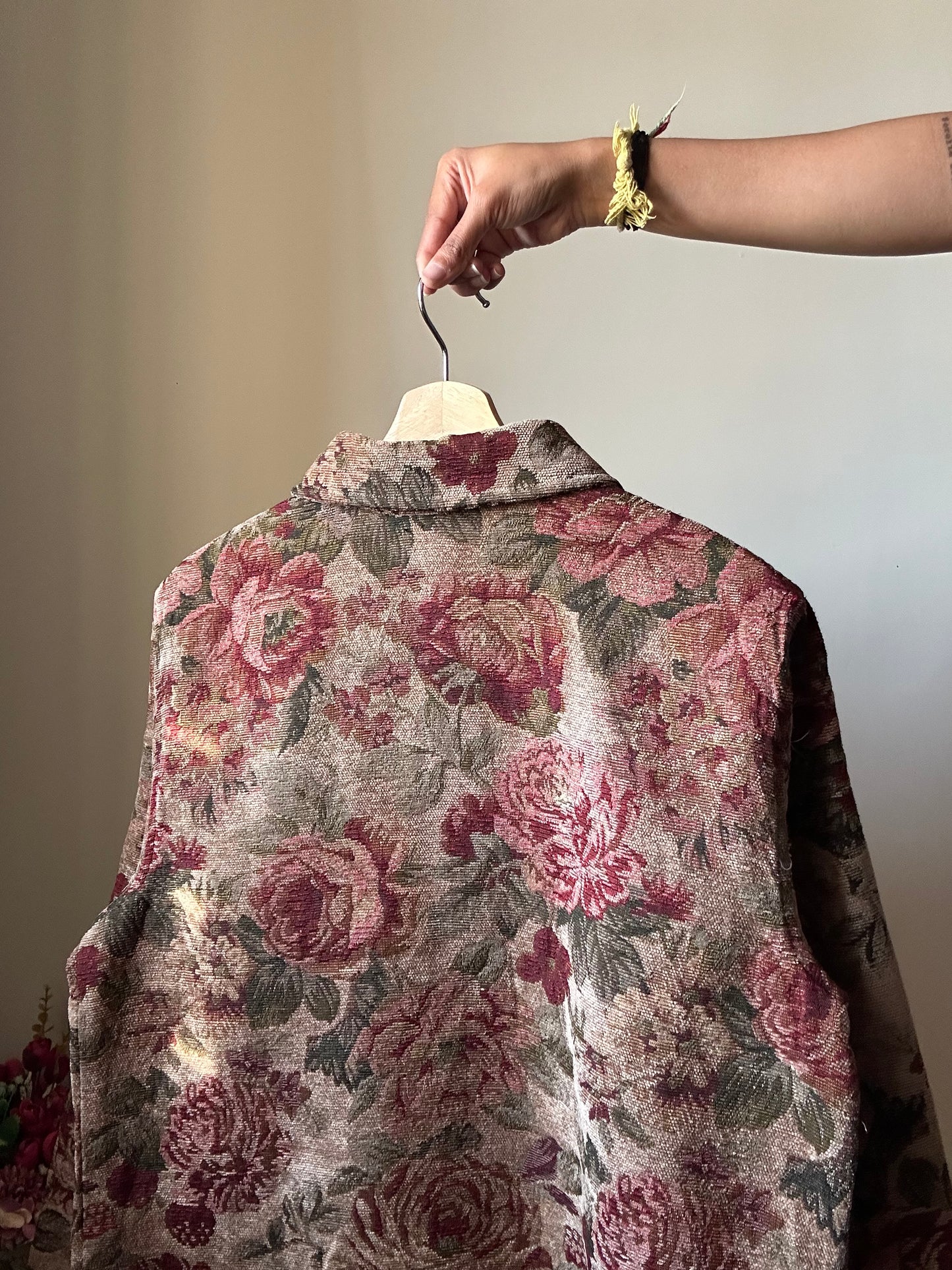 Vintage Field Gear Rose Weaved Shaket