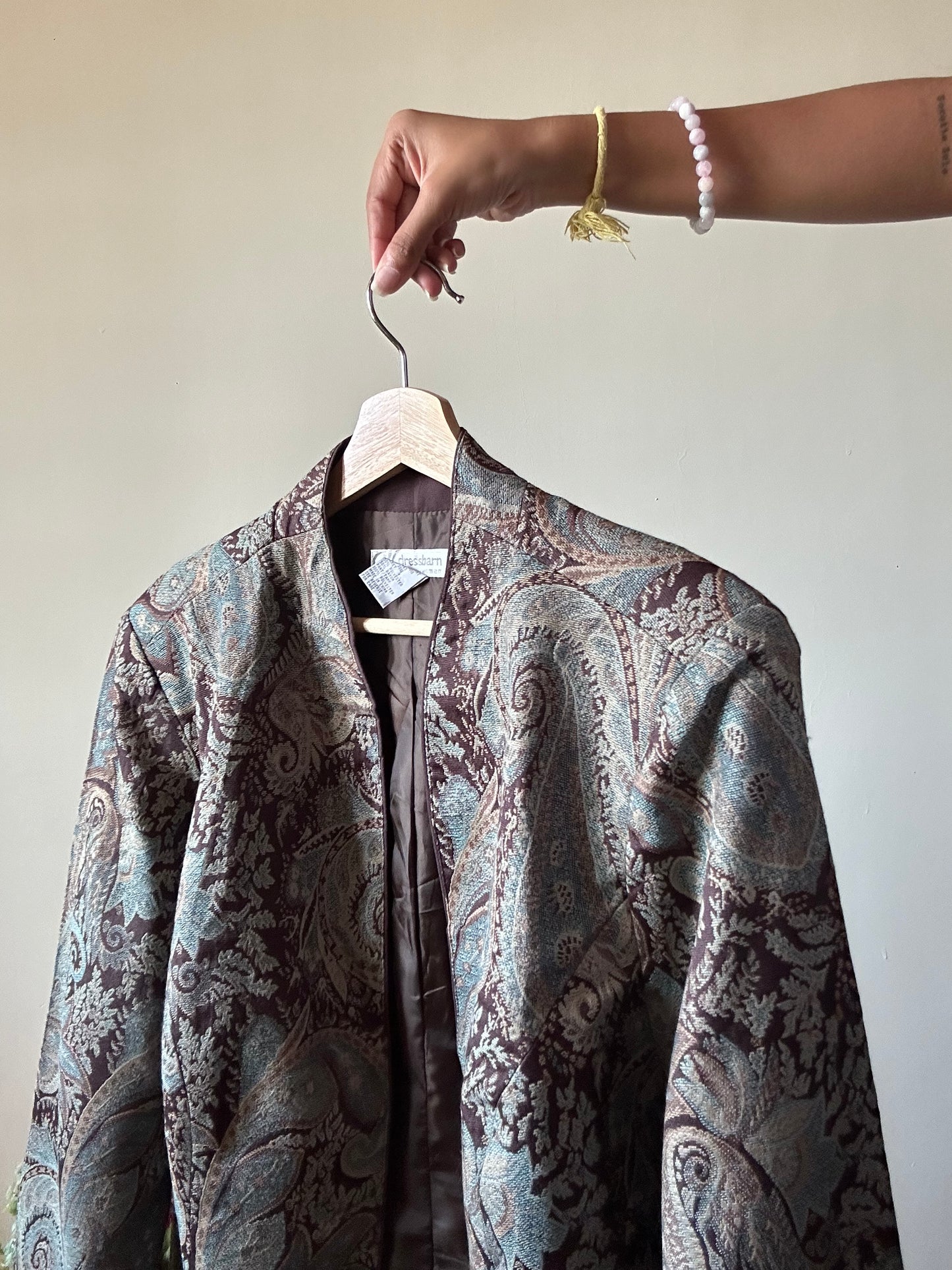 Dressbarn Vintage All Weaved Shaket