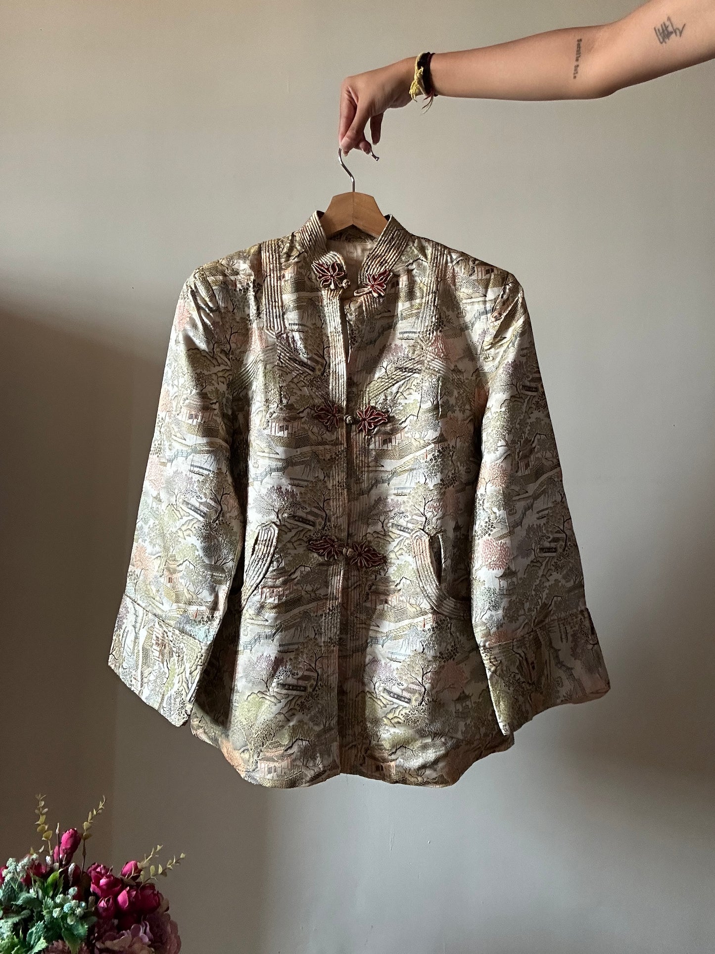 Vintage Weaved Chinese Dynasty Style Shaket