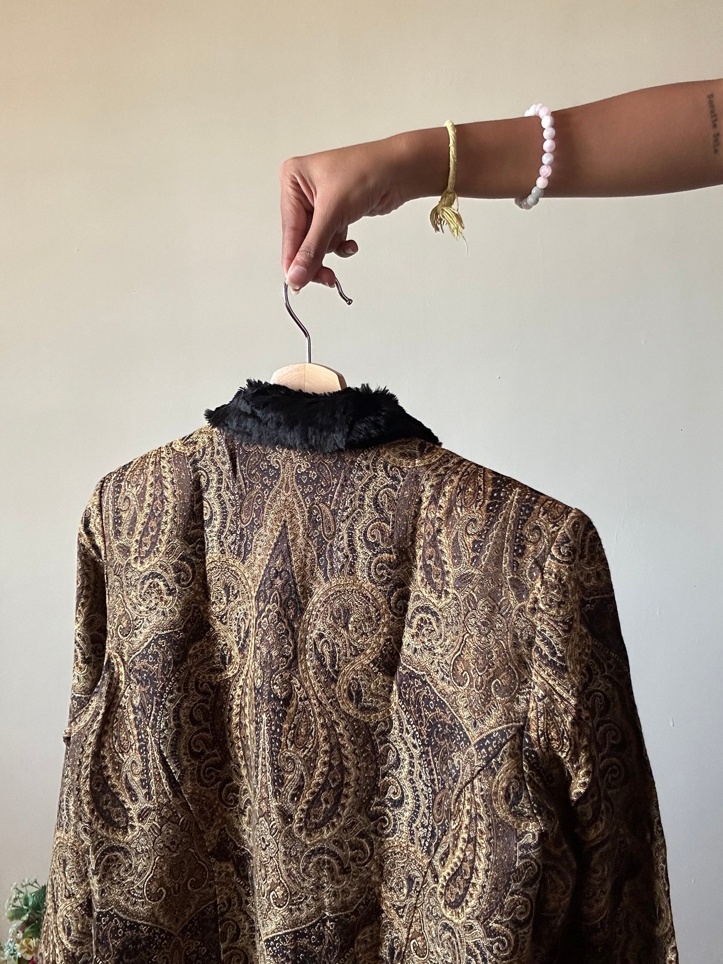 Vintage Jessica Howard Furry Collar Shrug