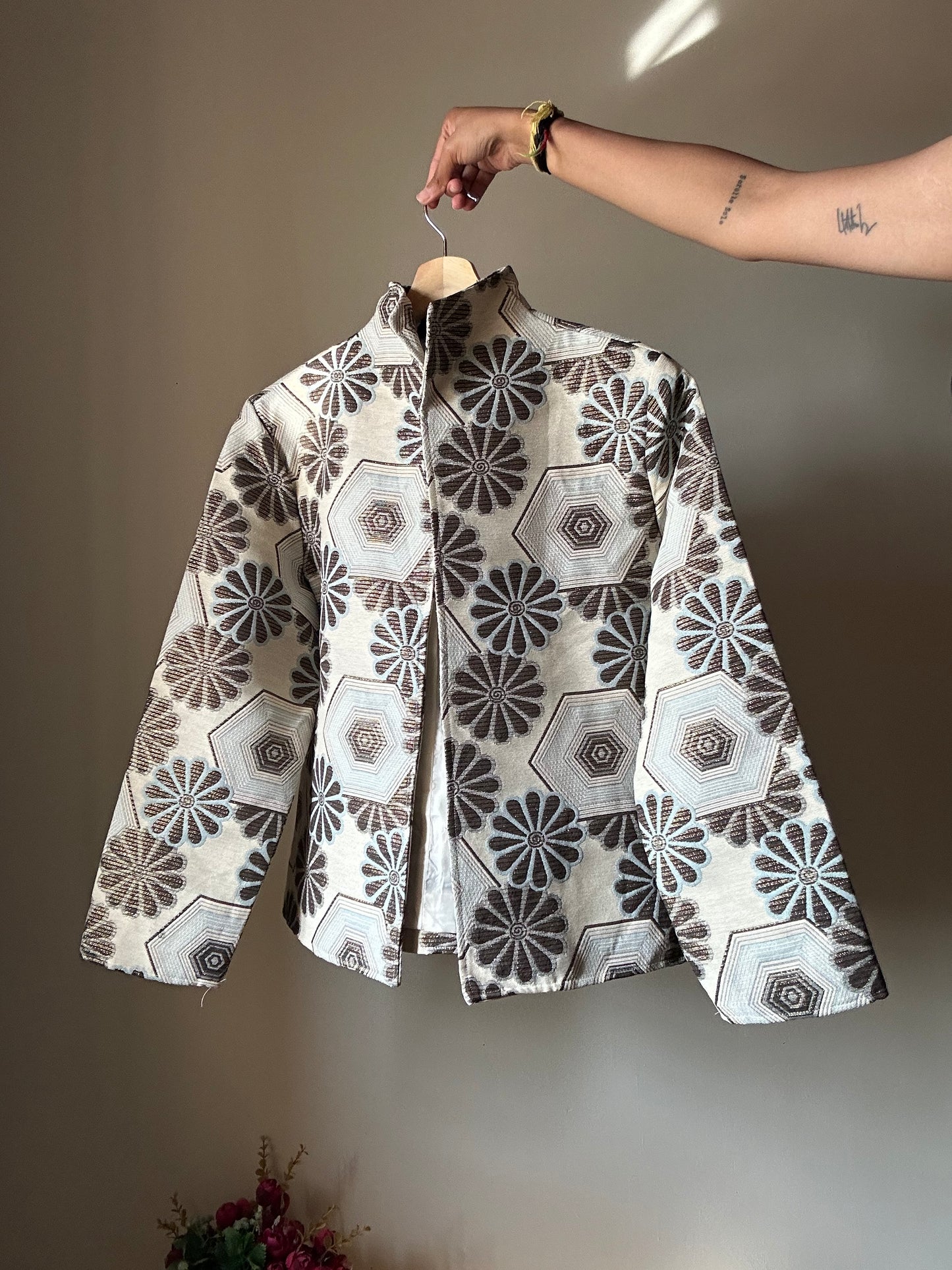 Vintage Painted Pony Weaved Shaket