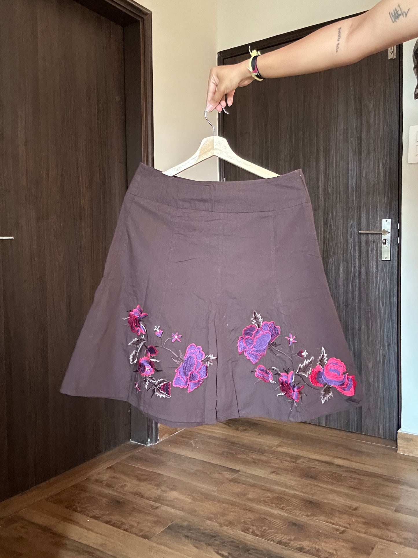 RW&CO. Vintage Embroidered Skirt With Side Zipper