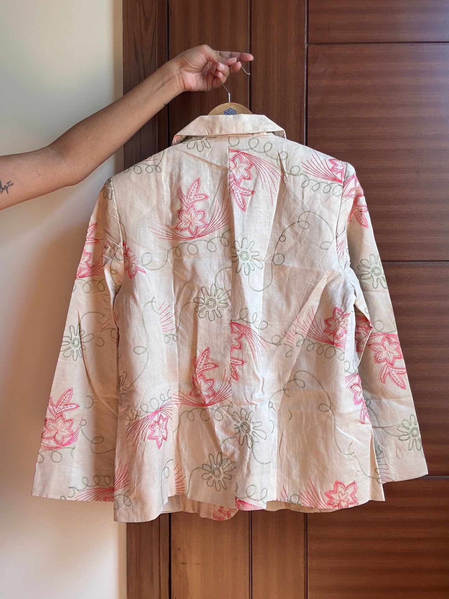 Novedades Carol Vintage Embroidered Blazer