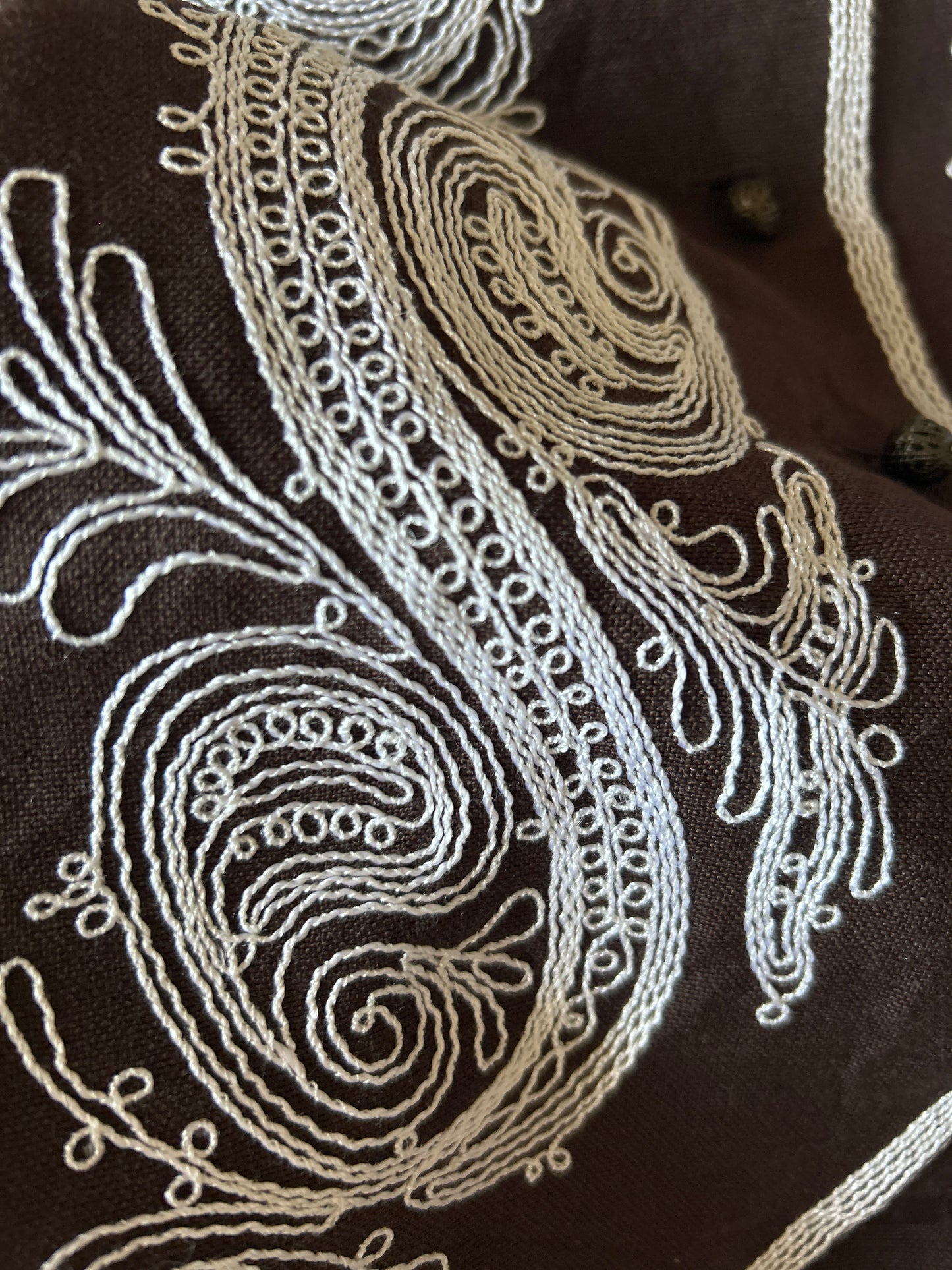 NYCARD Vintage Embroidered Shaket