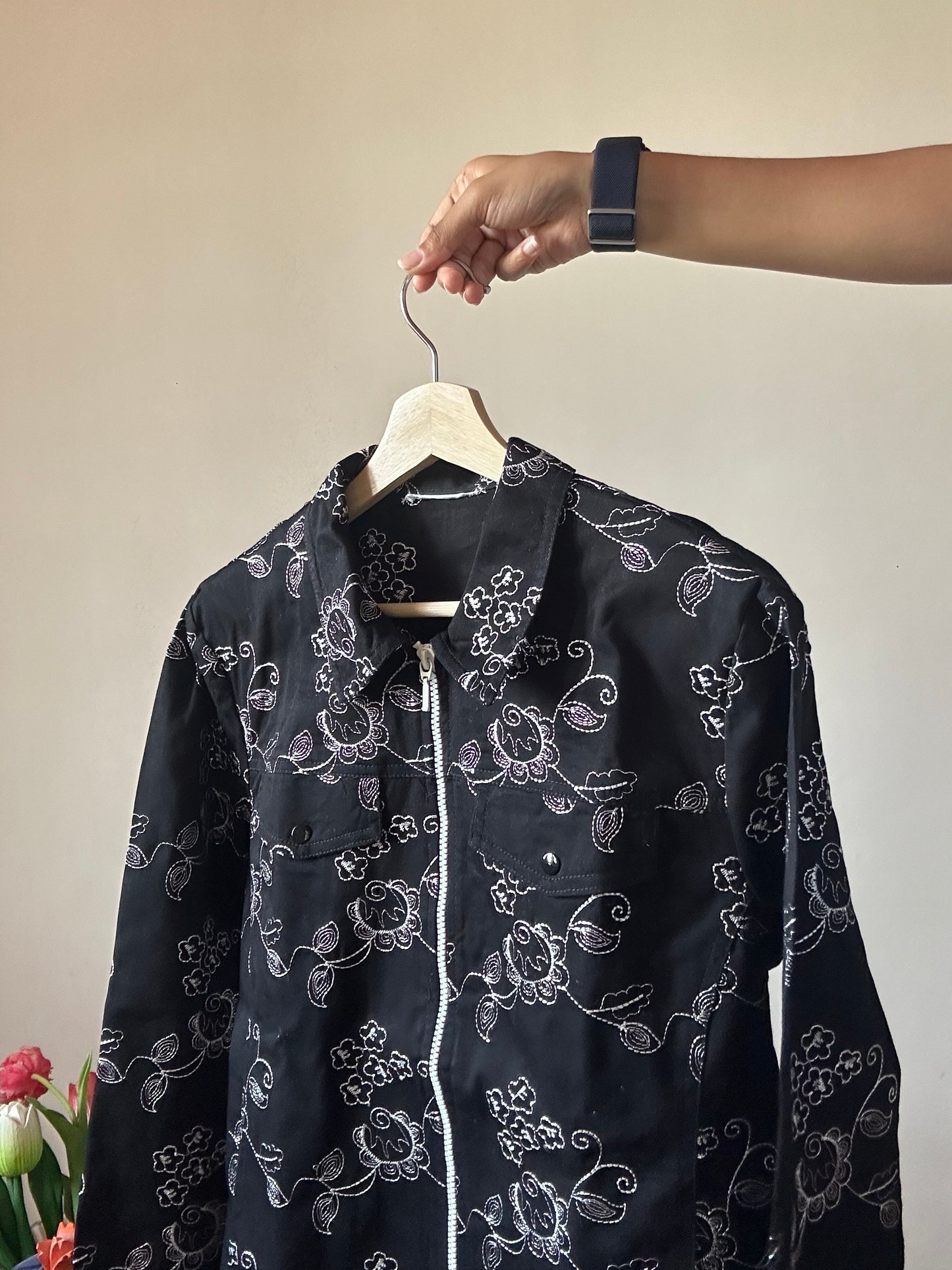 Vintage All Floral Embroidered Denim Shaket With Front Zipper Closer