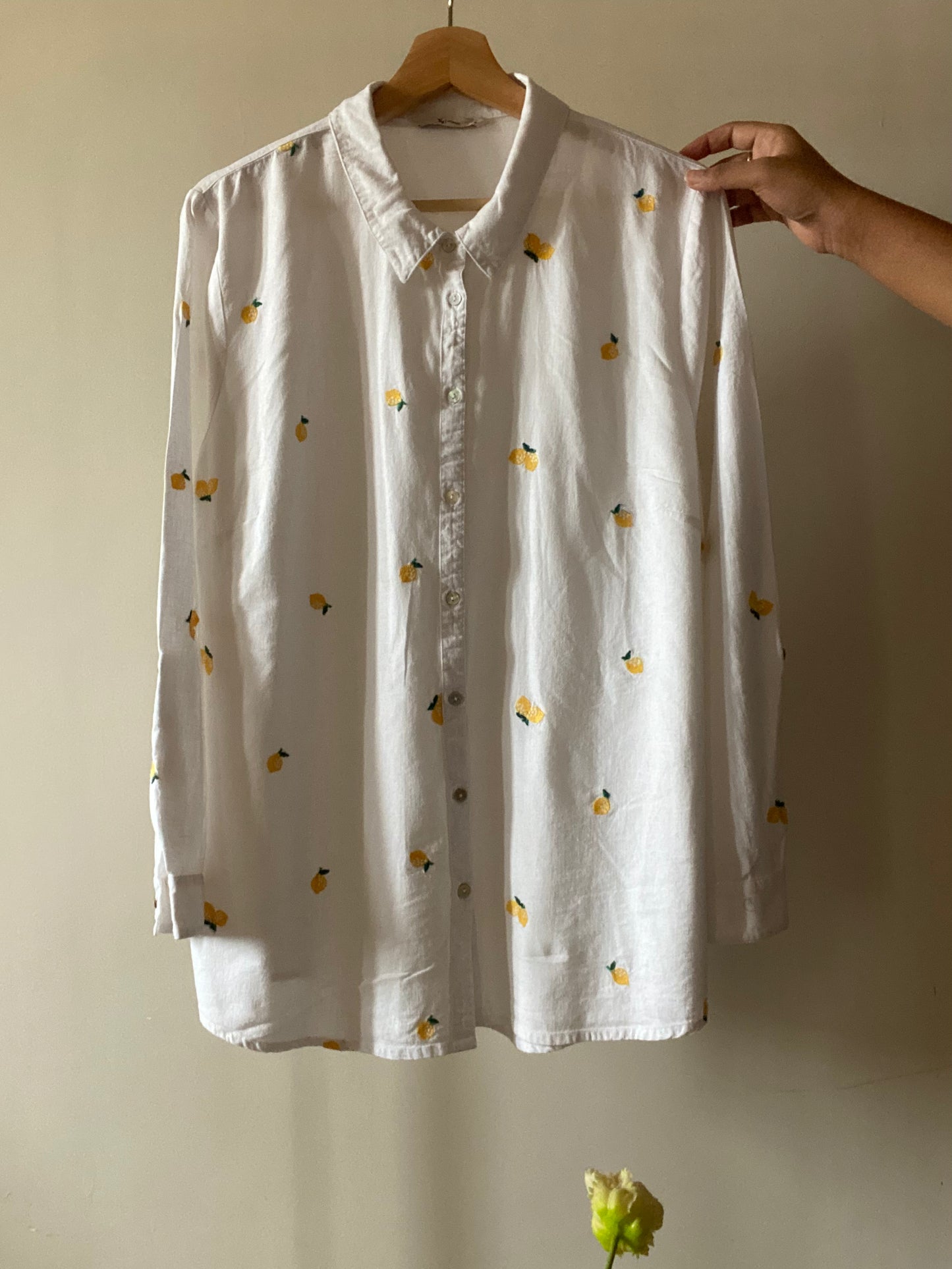 White Lemon Embroidered Vintage Shirt